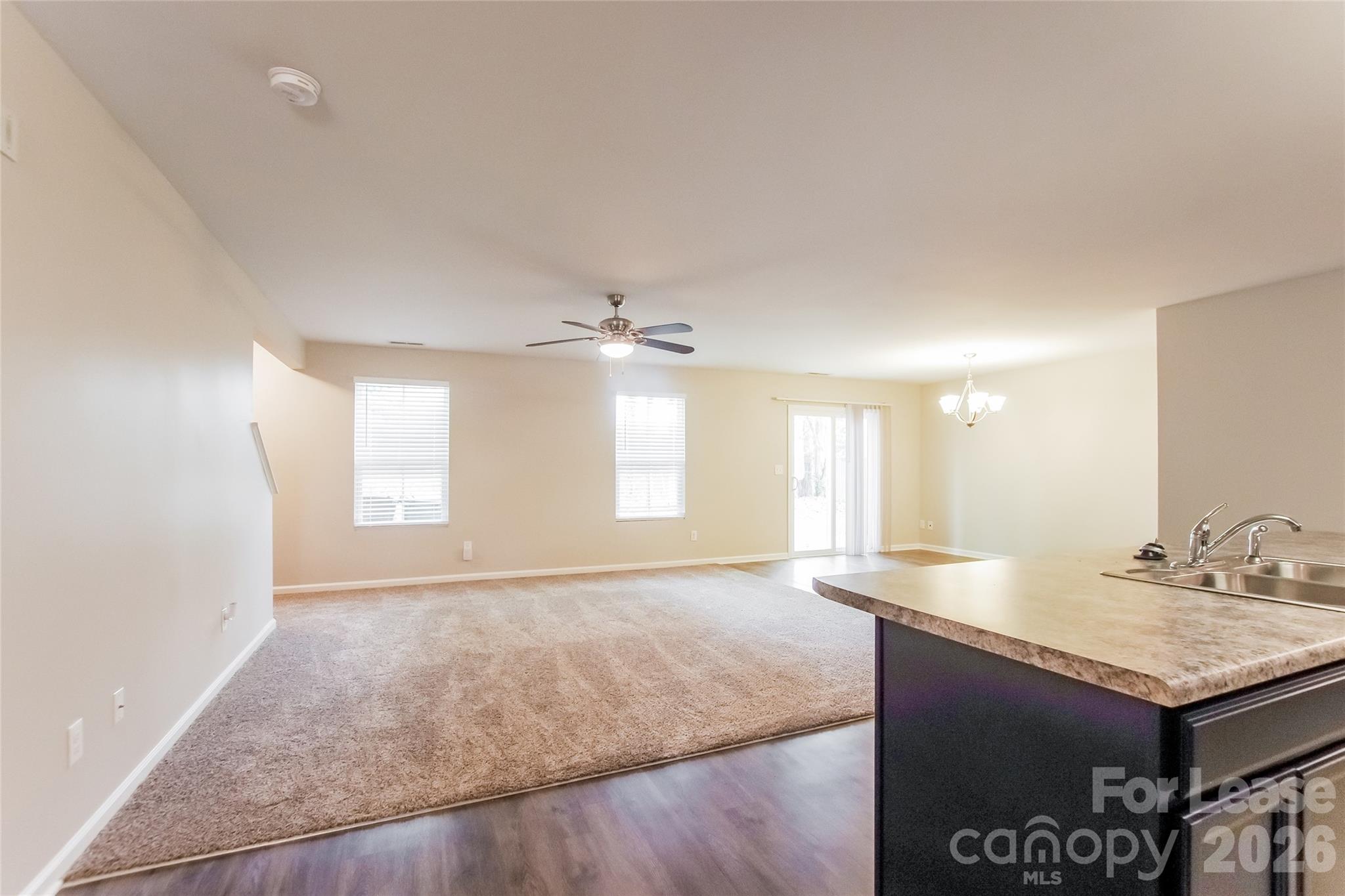 1639 Hooper Court Property Photo 7