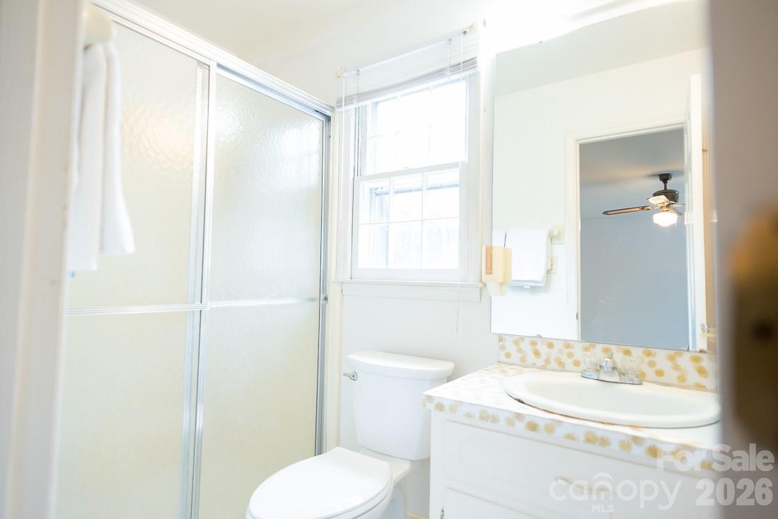 3401 Tracelake Drive Property Photo 13