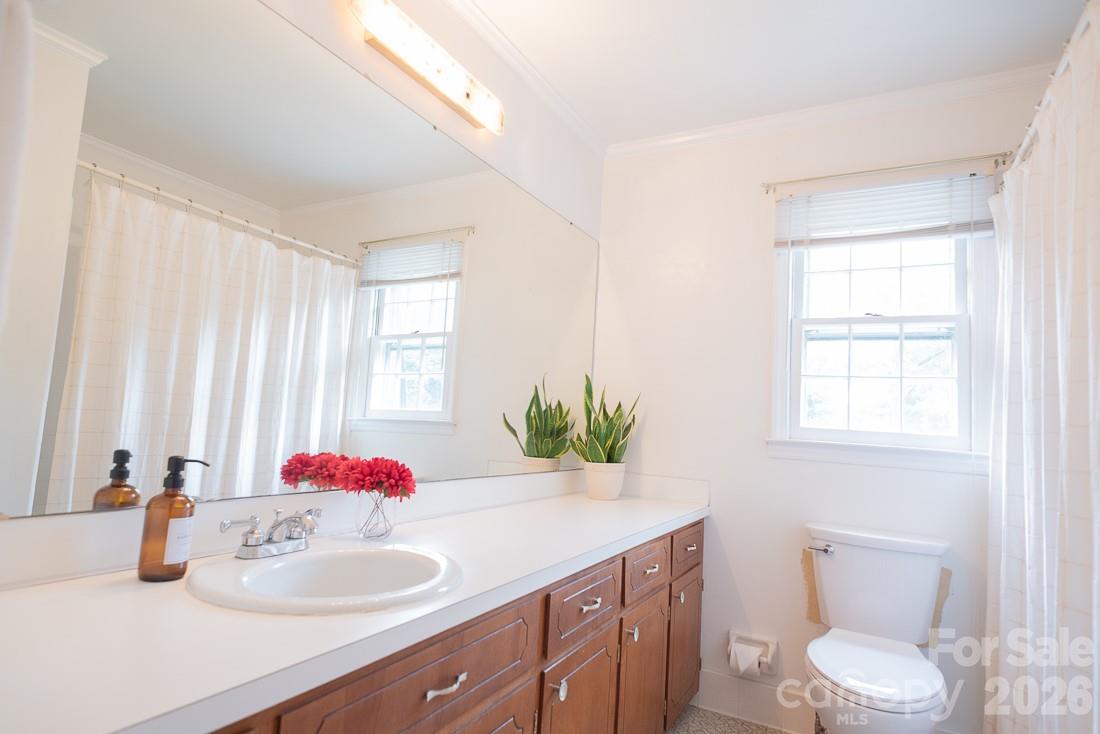 3401 Tracelake Drive Property Photo 18