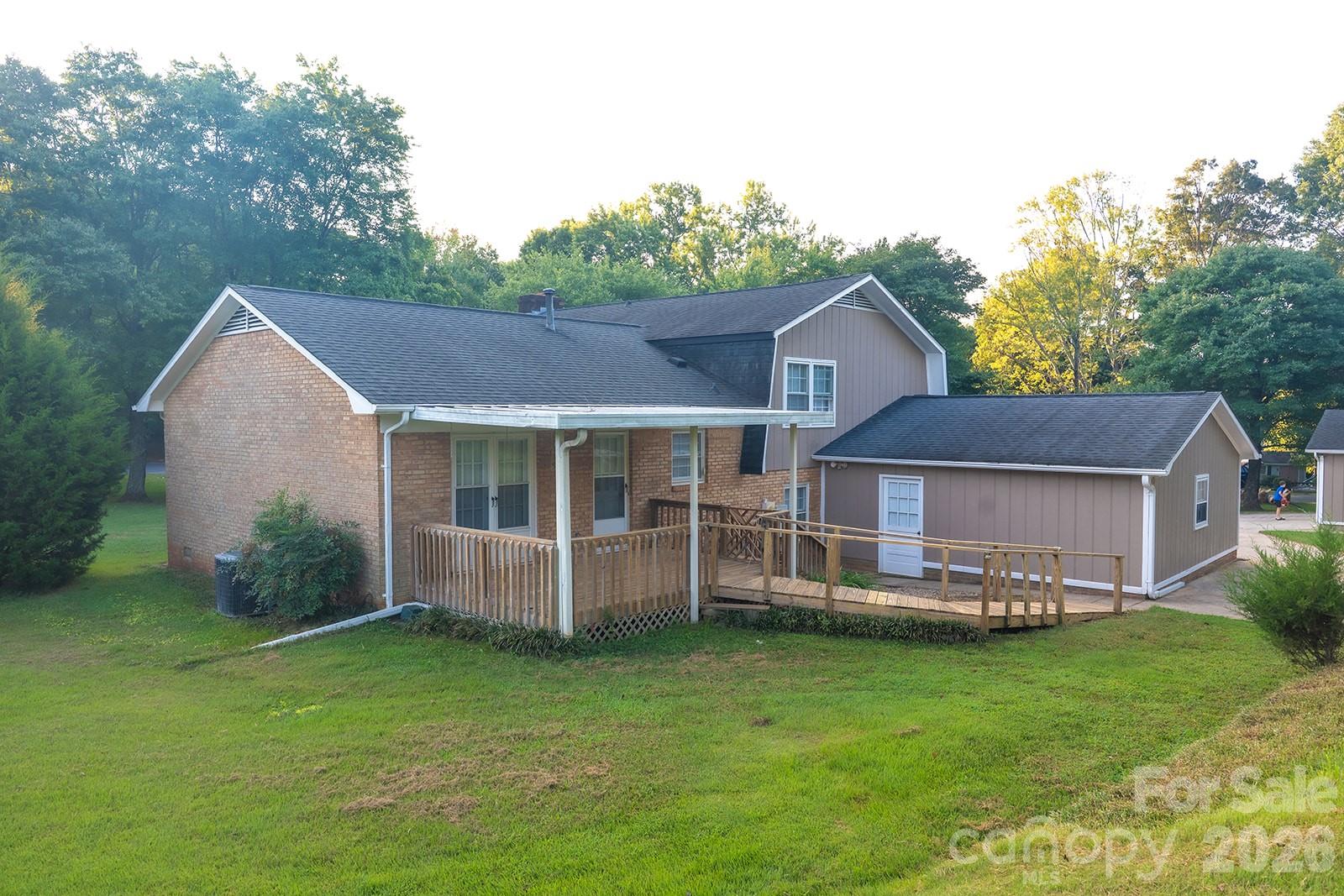 3401 Tracelake Drive Property Photo 32