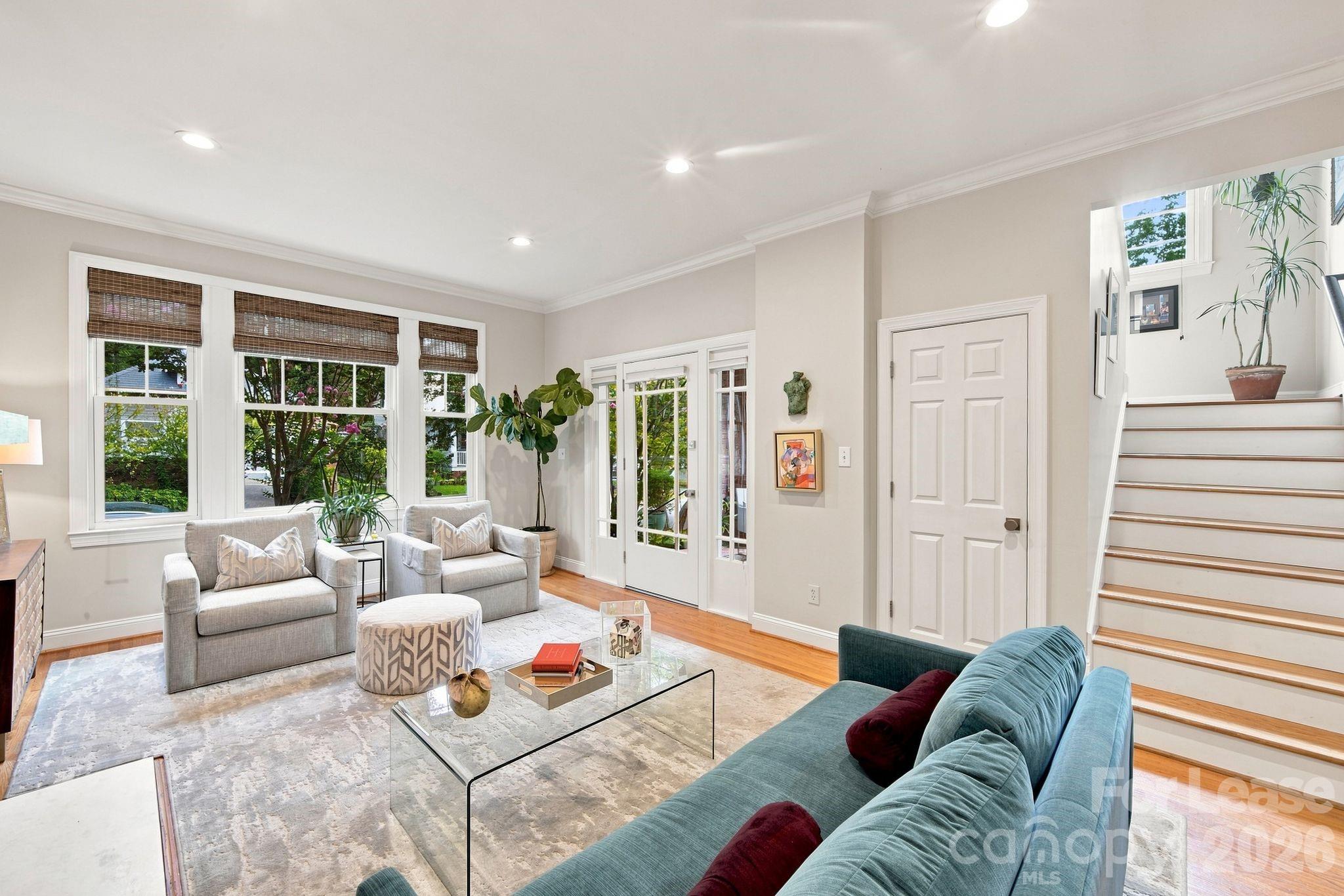 1621 Lyndhurst Avenue Property Photo 7