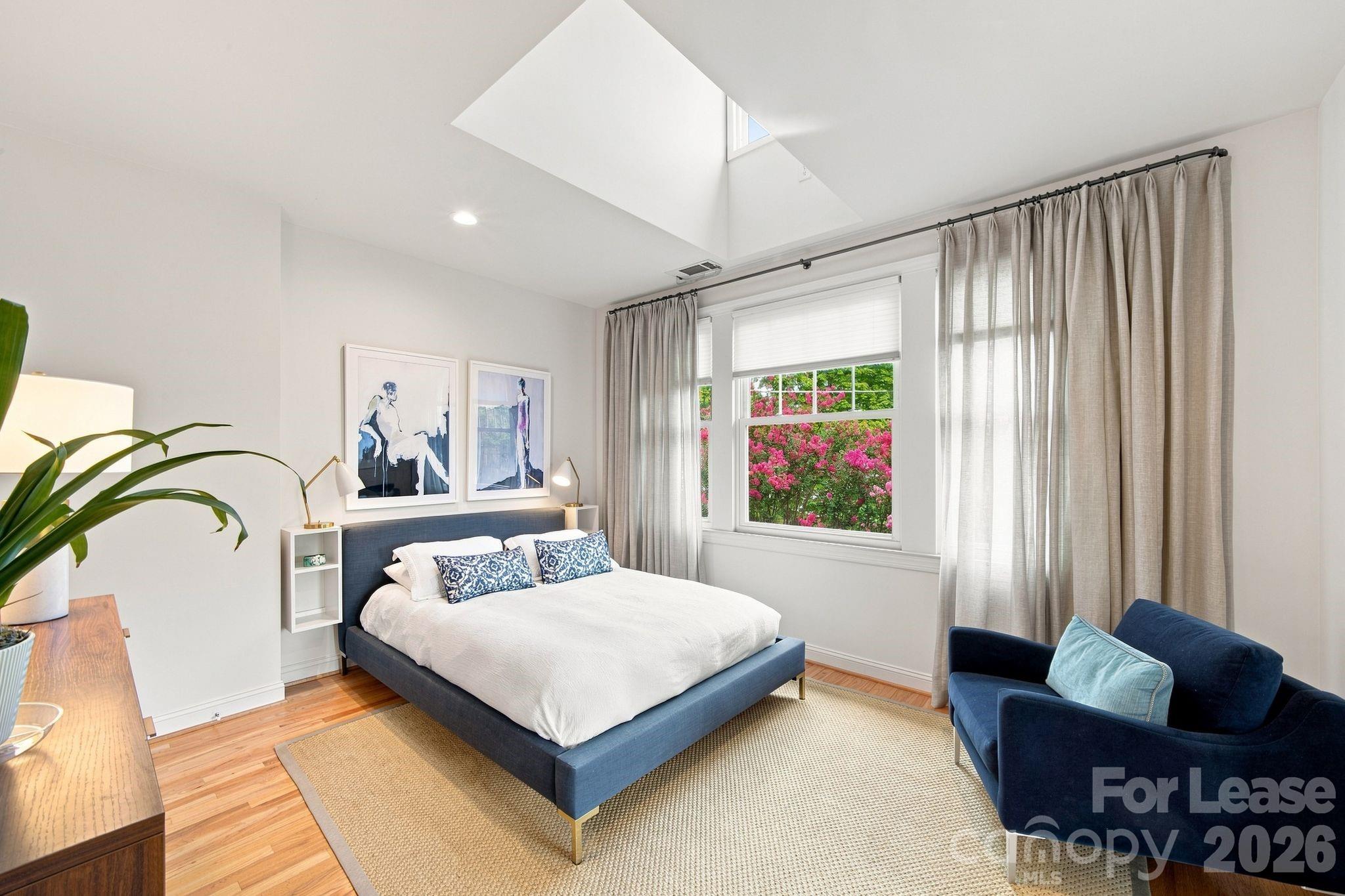 1621 Lyndhurst Avenue Property Photo 13
