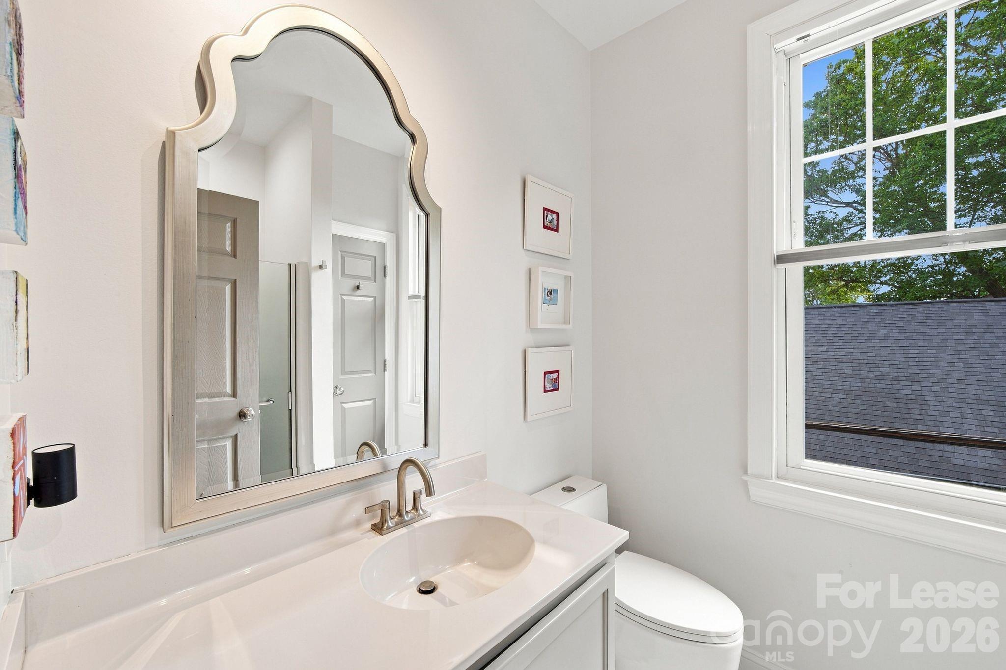 1621 Lyndhurst Avenue Property Photo 21