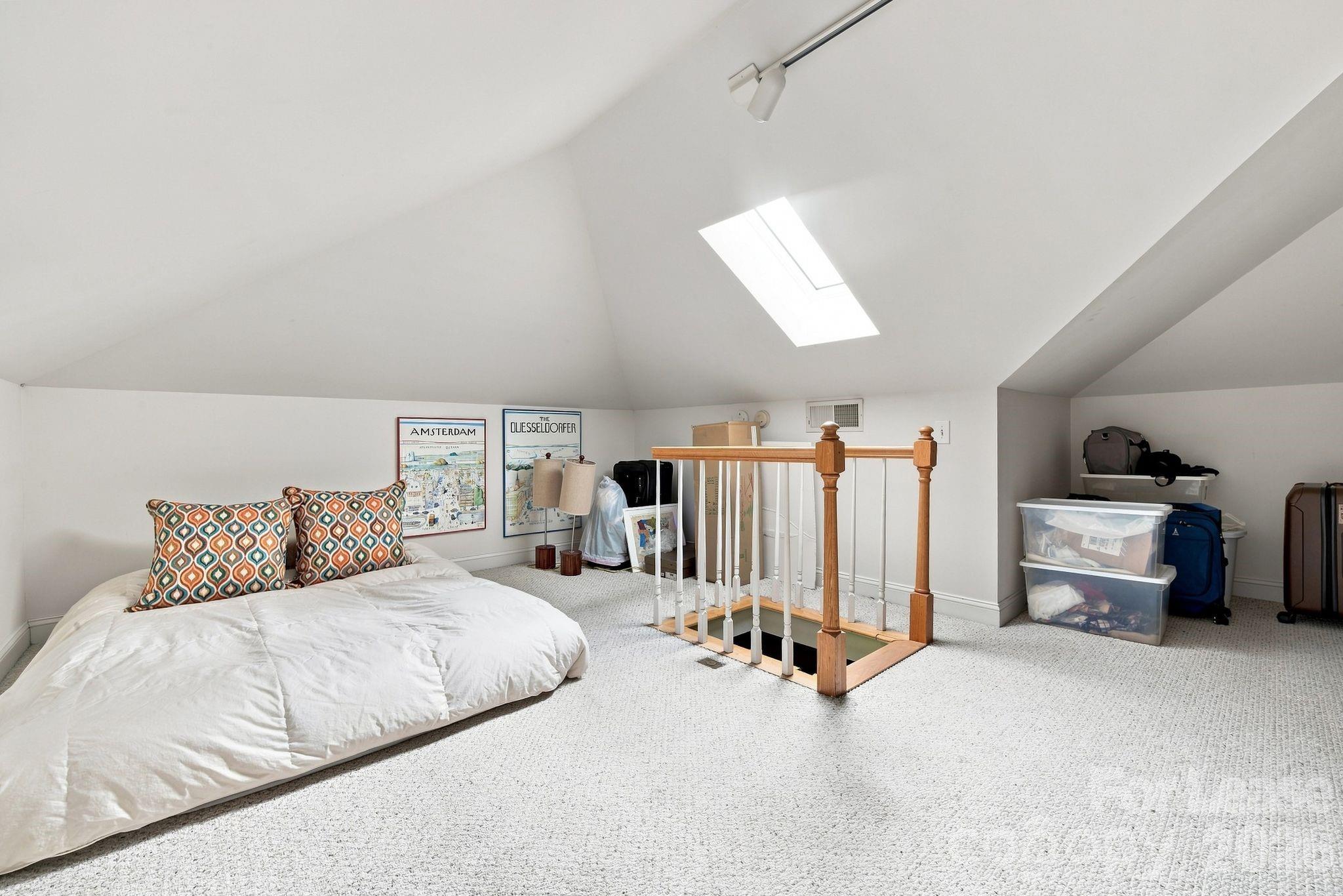 1621 Lyndhurst Avenue Property Photo 25
