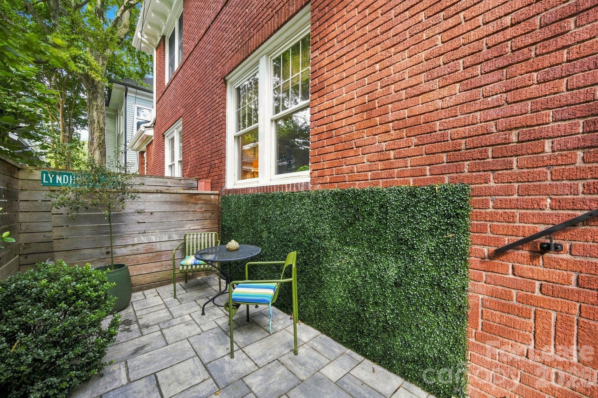 1621 Lyndhurst Avenue Property Photo 30
