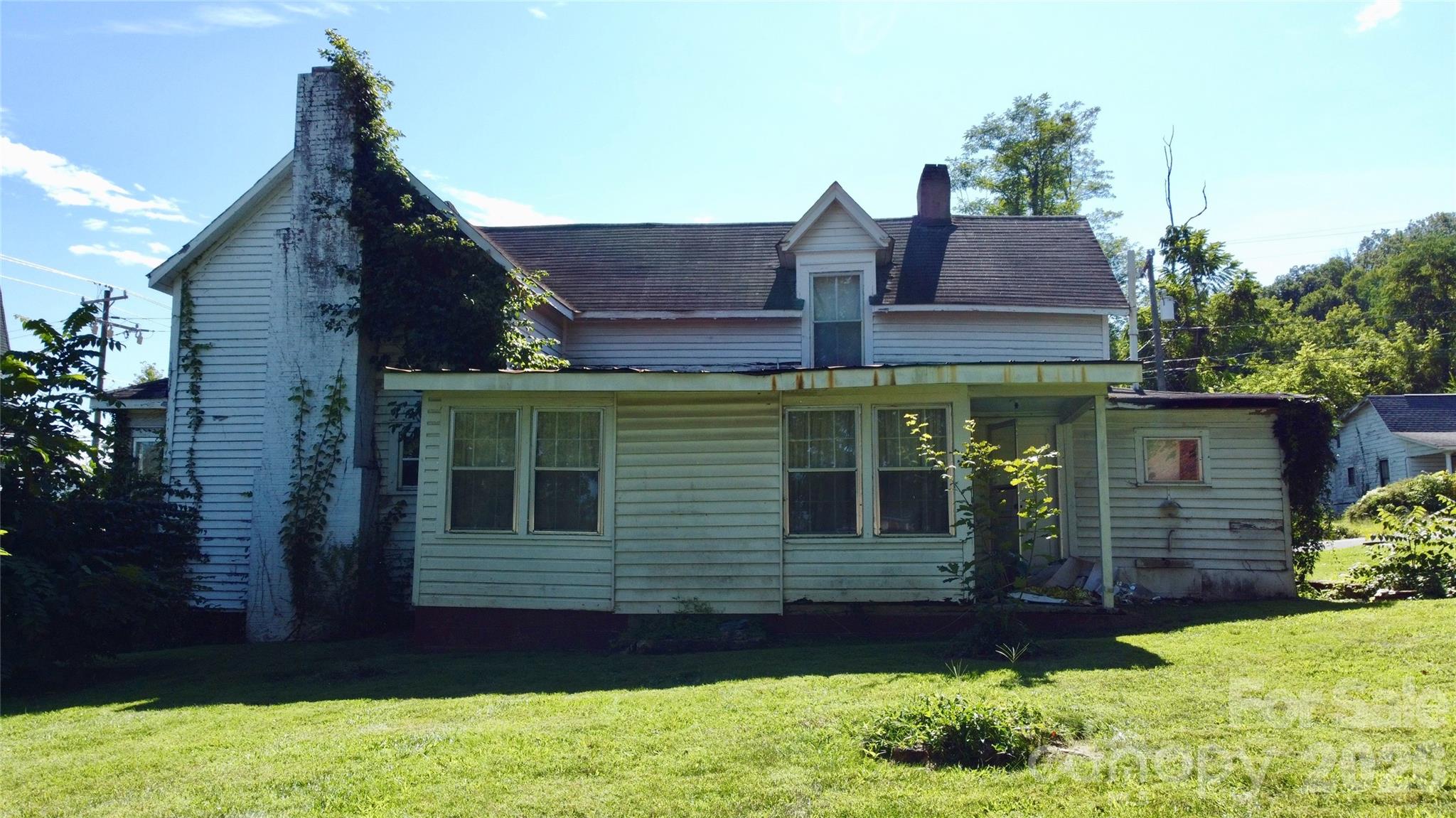 169 E Main Street Property Photo 10
