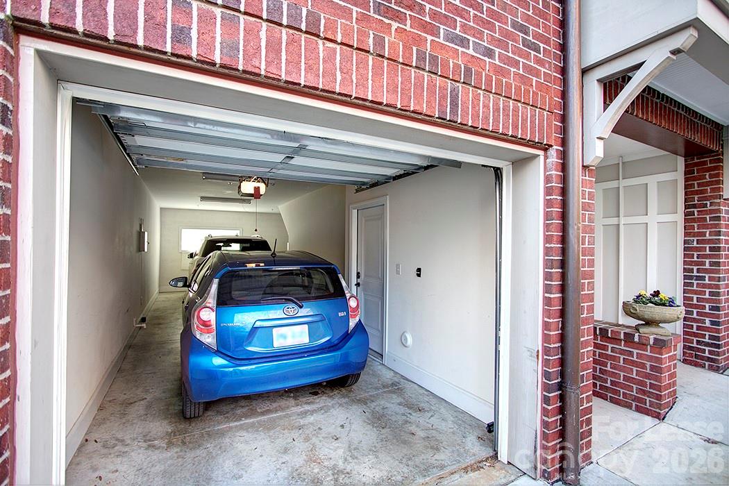 100 N Laurel Avenue 108 Property Photo 2