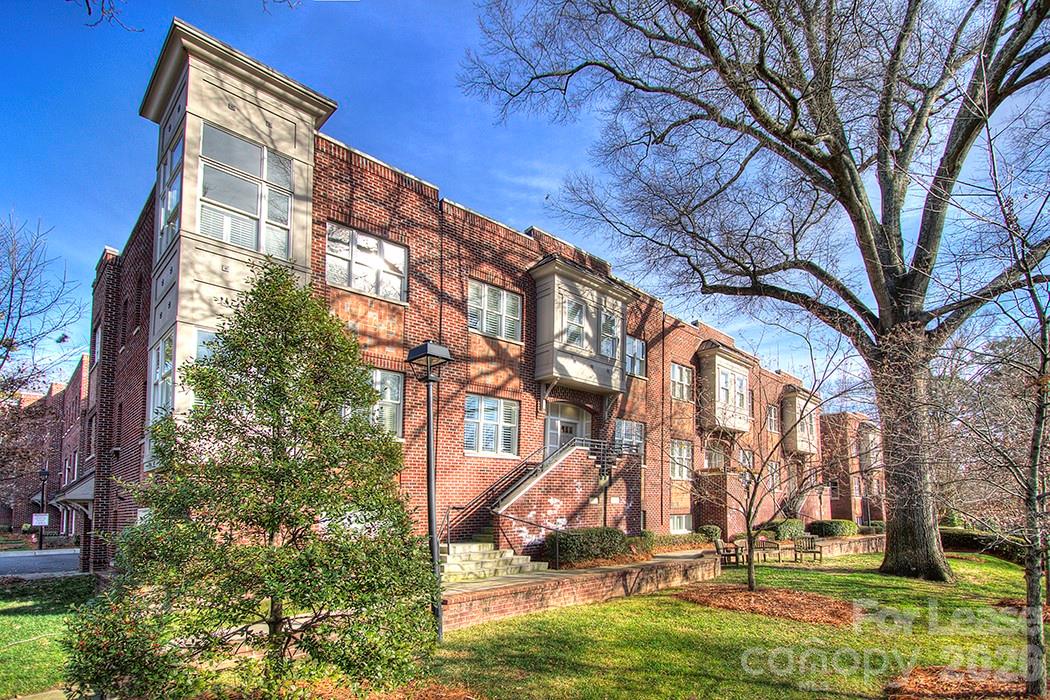100 N Laurel Avenue 108 Property Photo 3