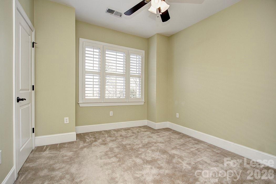 100 N Laurel Avenue 108 Property Photo 8