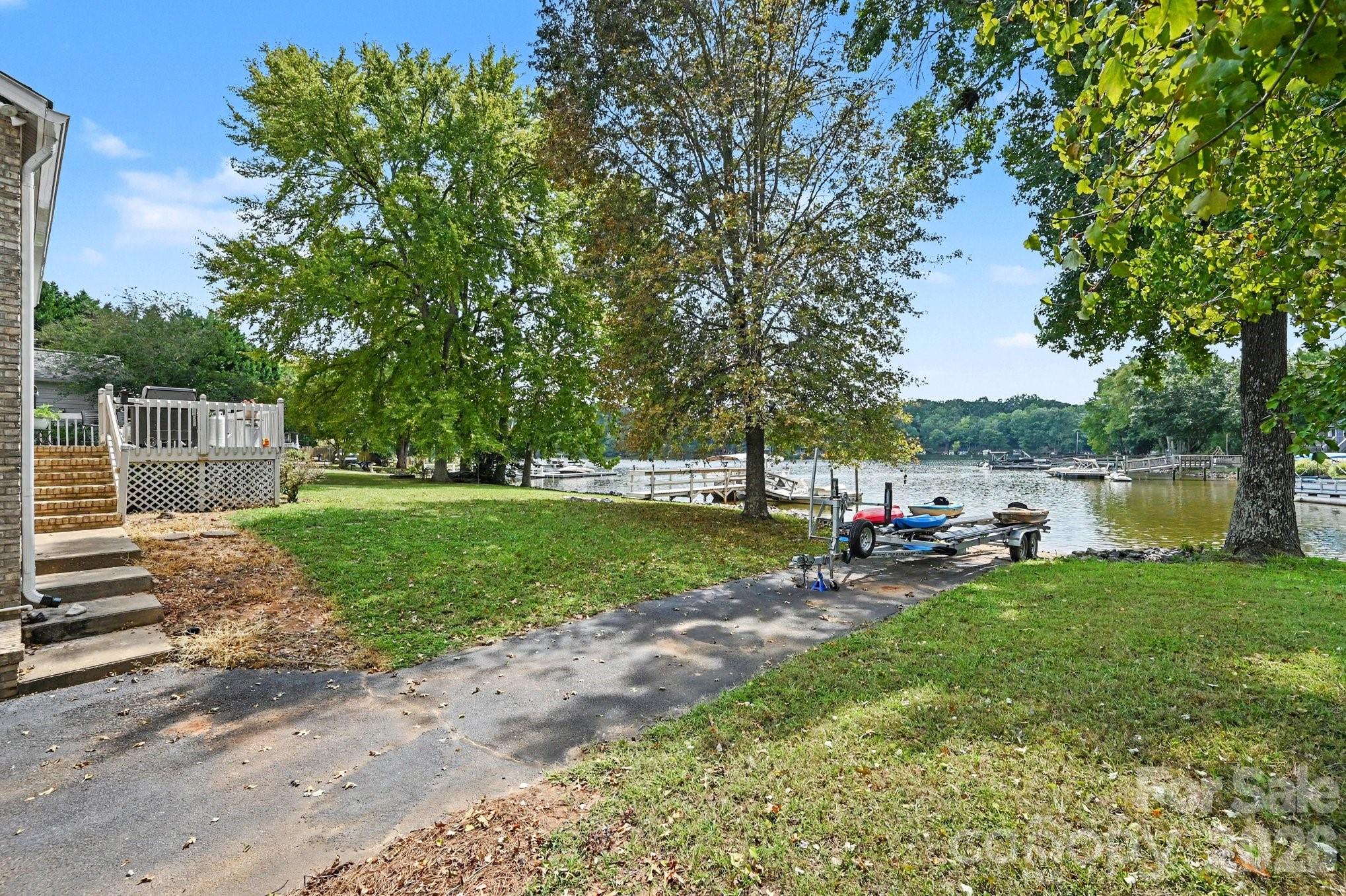235 Pebble Point Property Photo 35