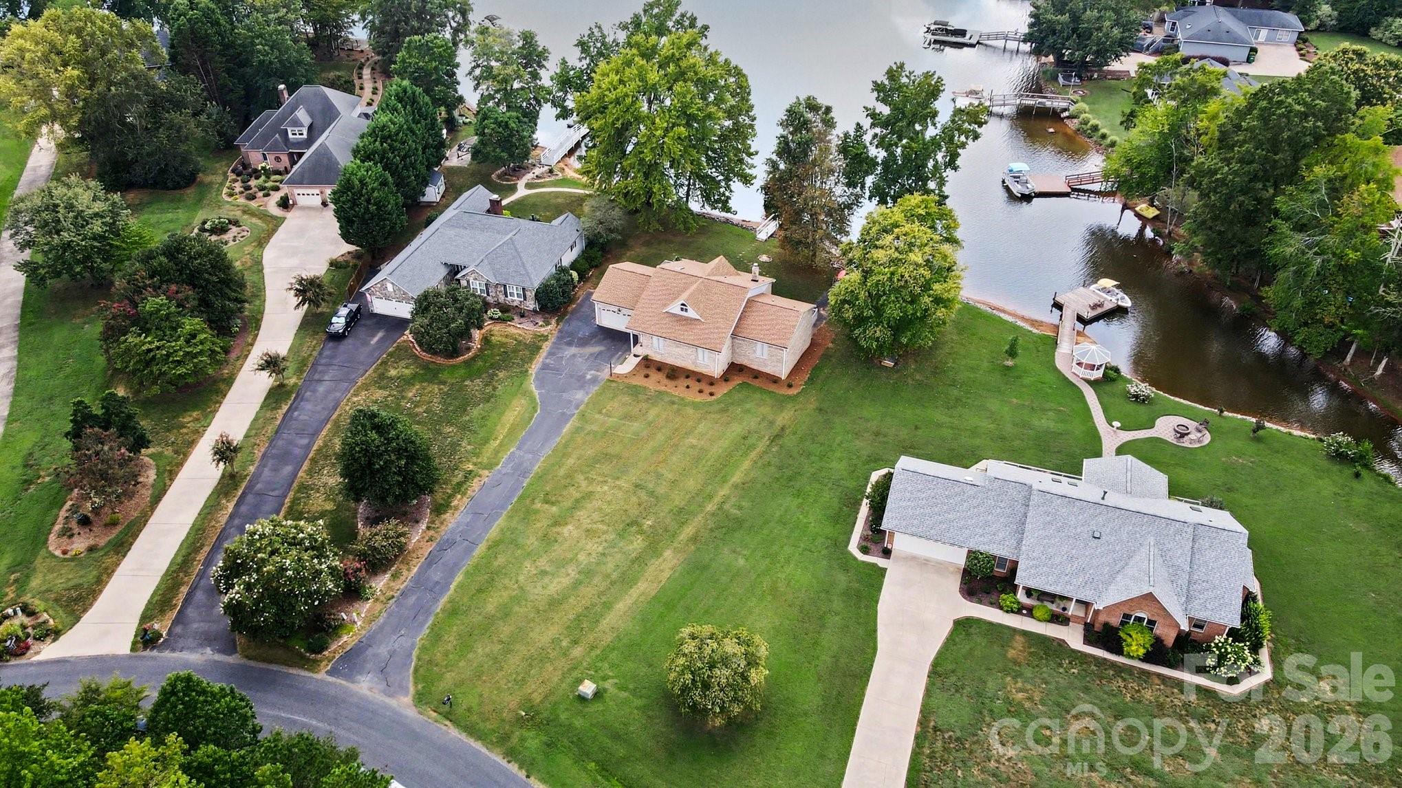 235 Pebble Point Property Photo 39