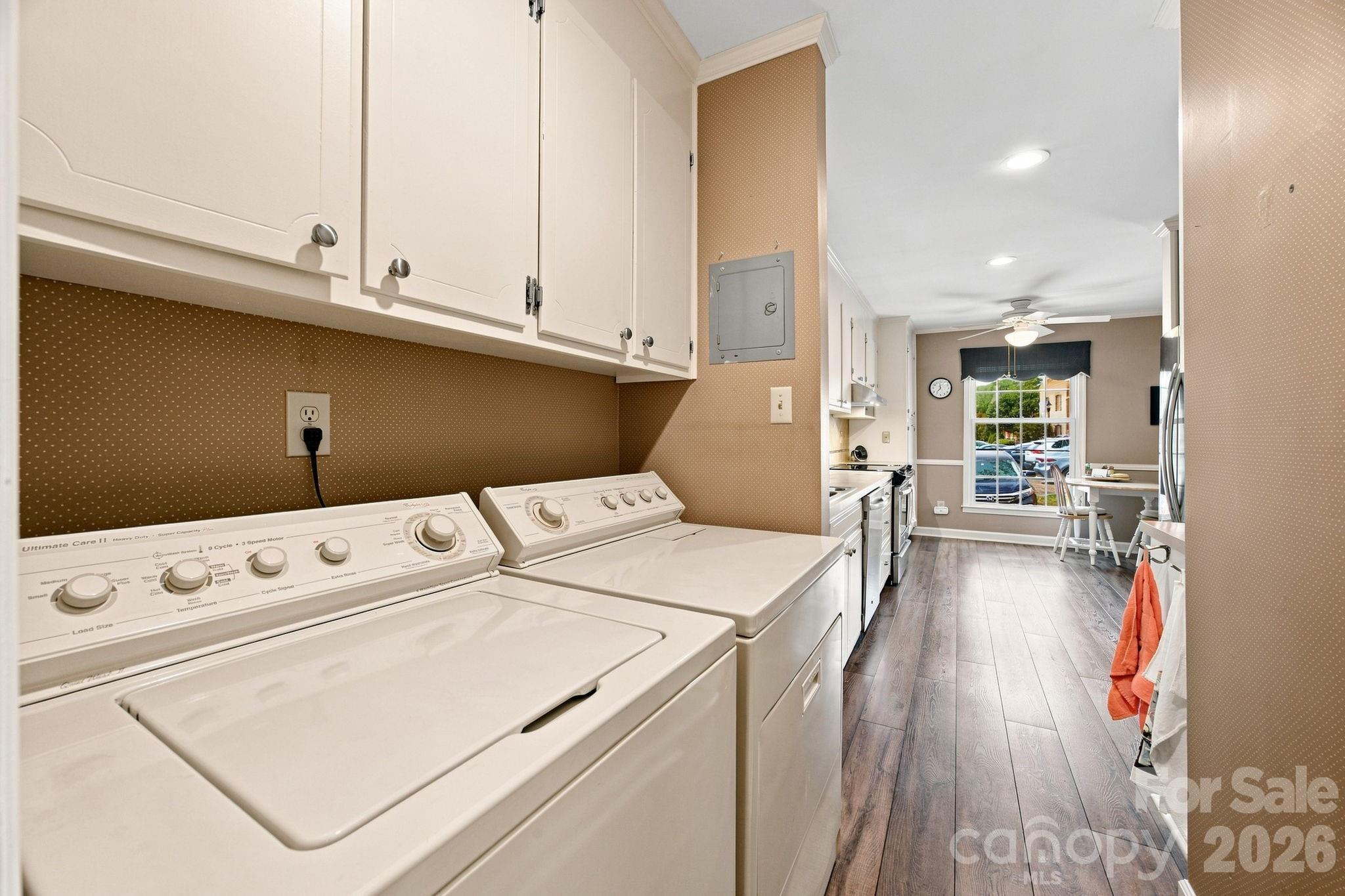 6836 Dumbarton Drive Property Photo 10