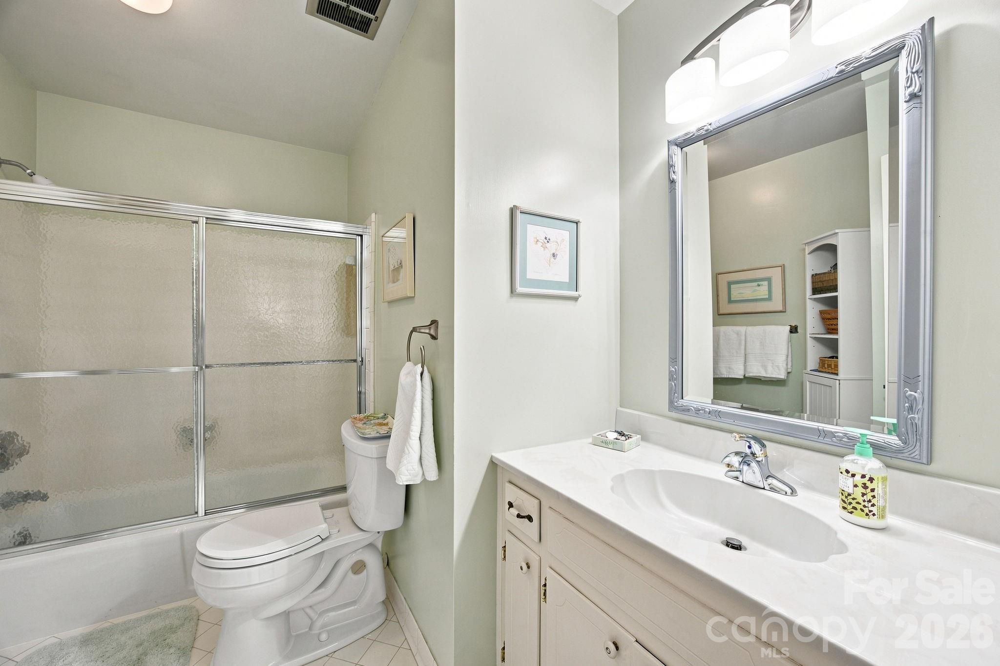 6836 Dumbarton Drive Property Photo 22