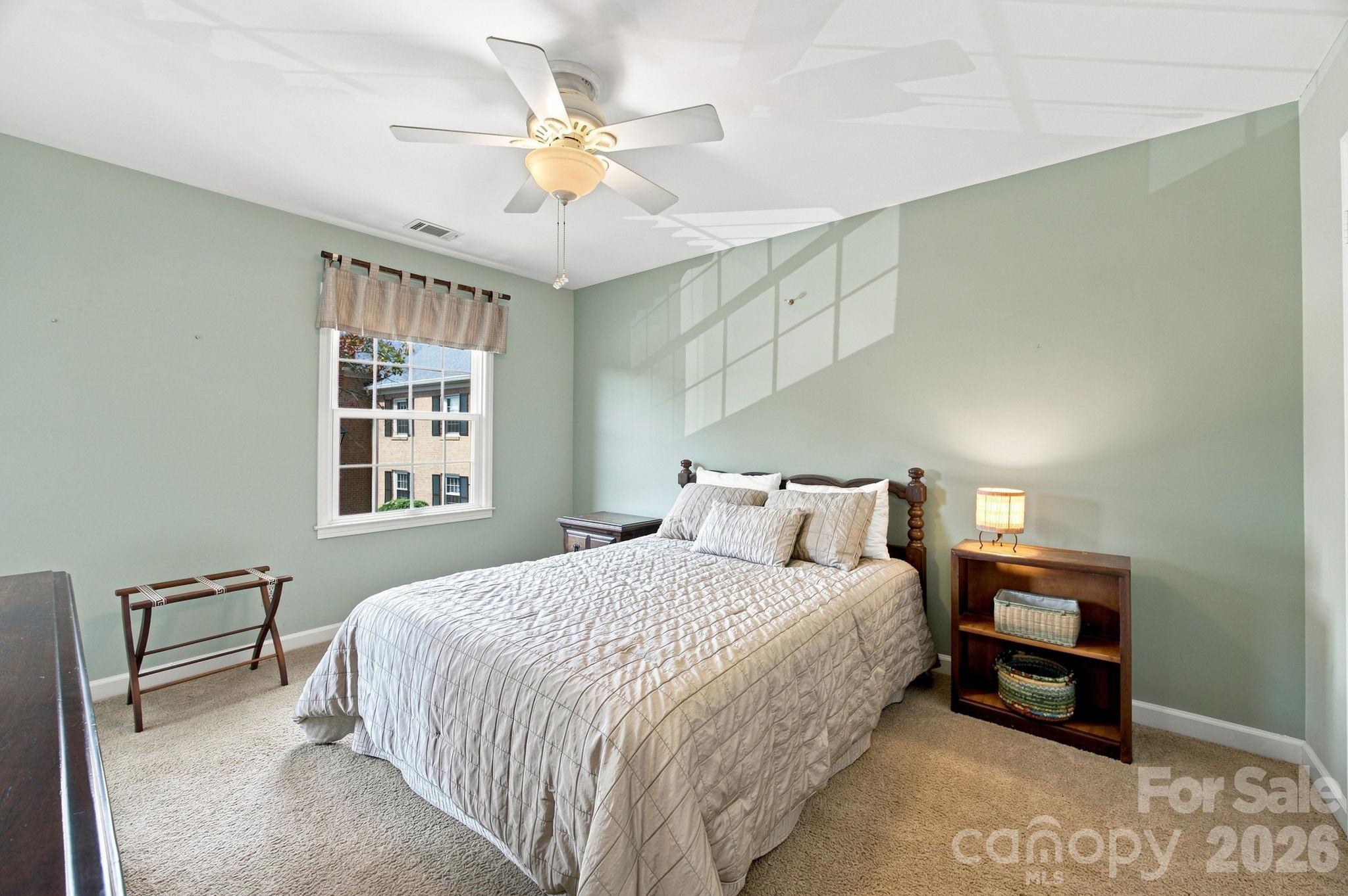 6836 Dumbarton Drive Property Photo 23