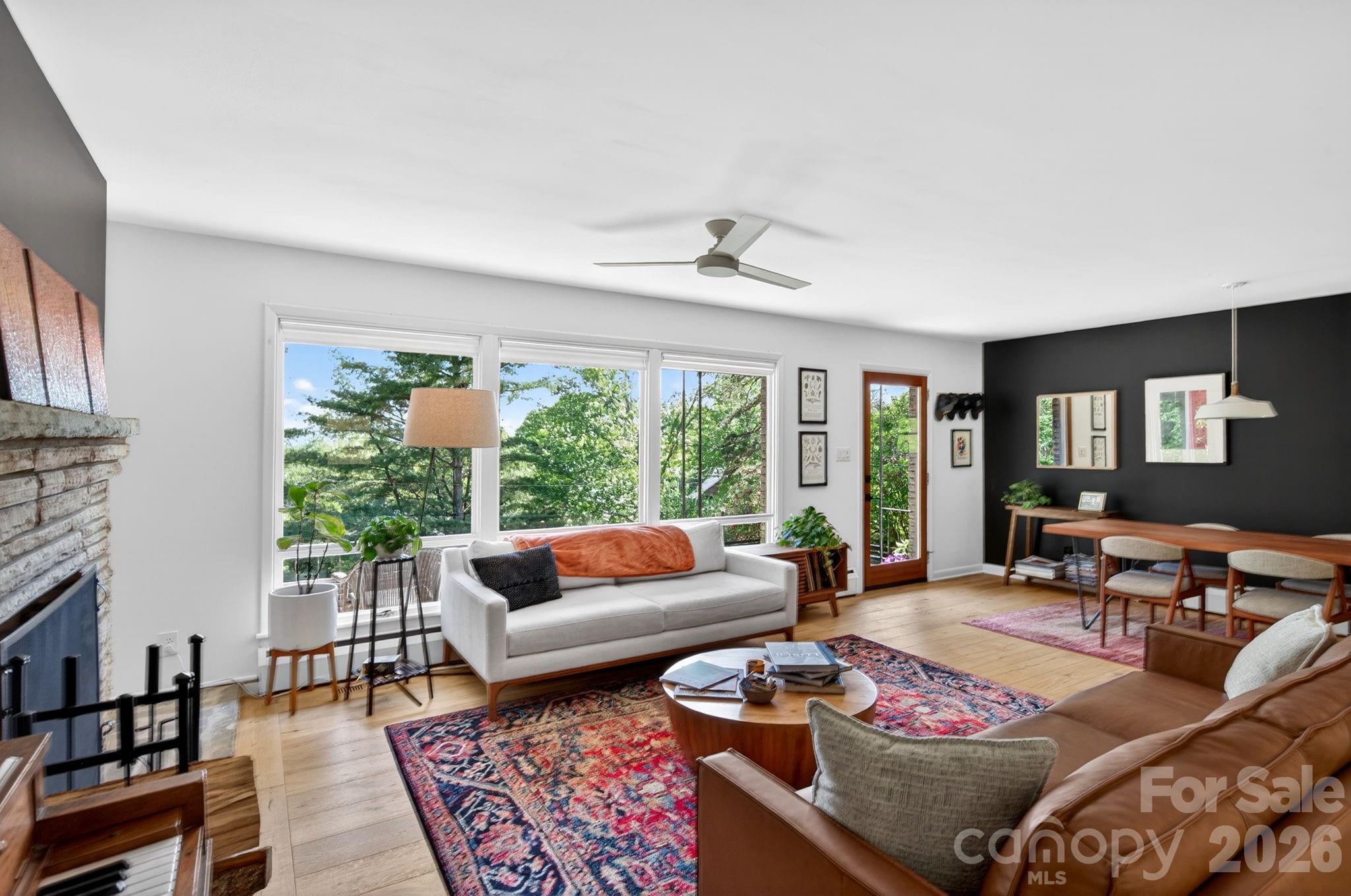 301 Stratford Road Property Photo 5