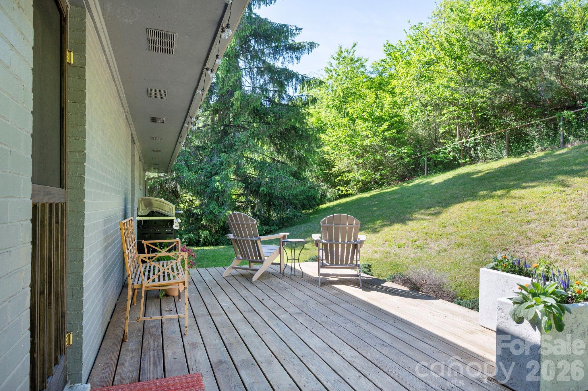 301 Stratford Road Property Photo 29