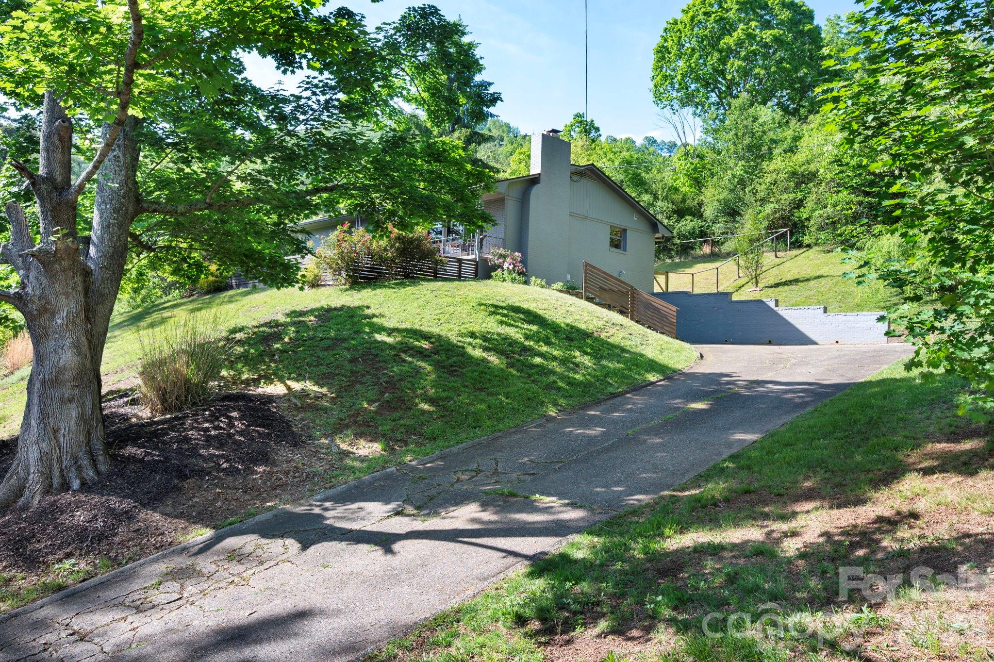 301 Stratford Road Property Photo 35