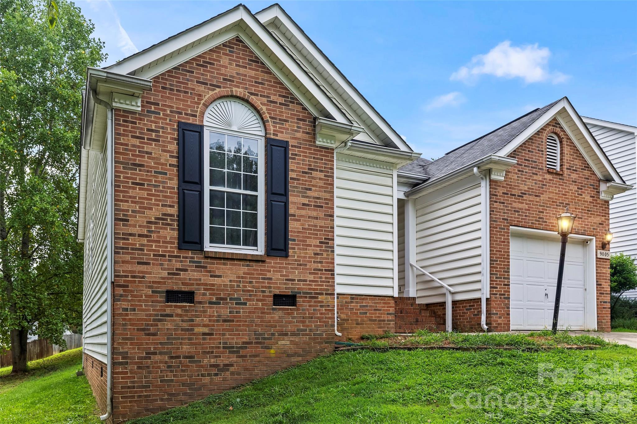 9005 Little Hampton Place Property Photo 2