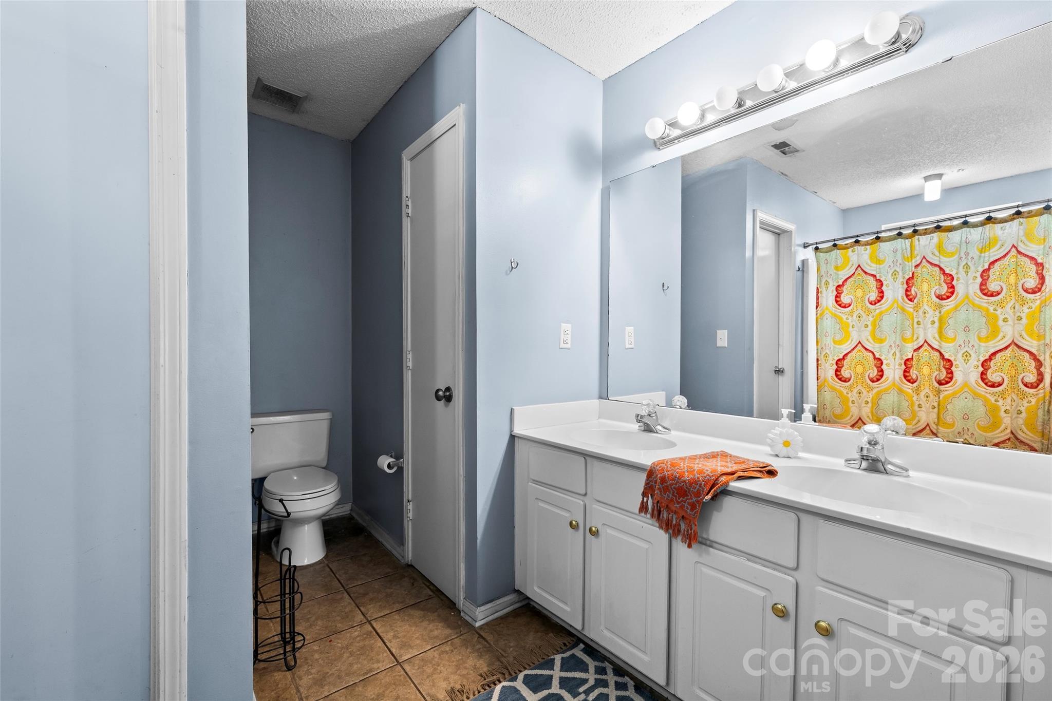 9005 Little Hampton Place Property Photo 16