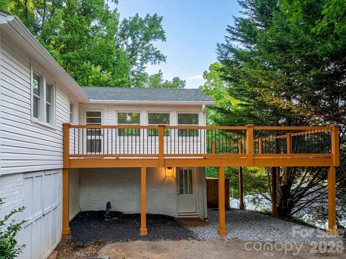 50 Hidden Hill Road Property Photo 4