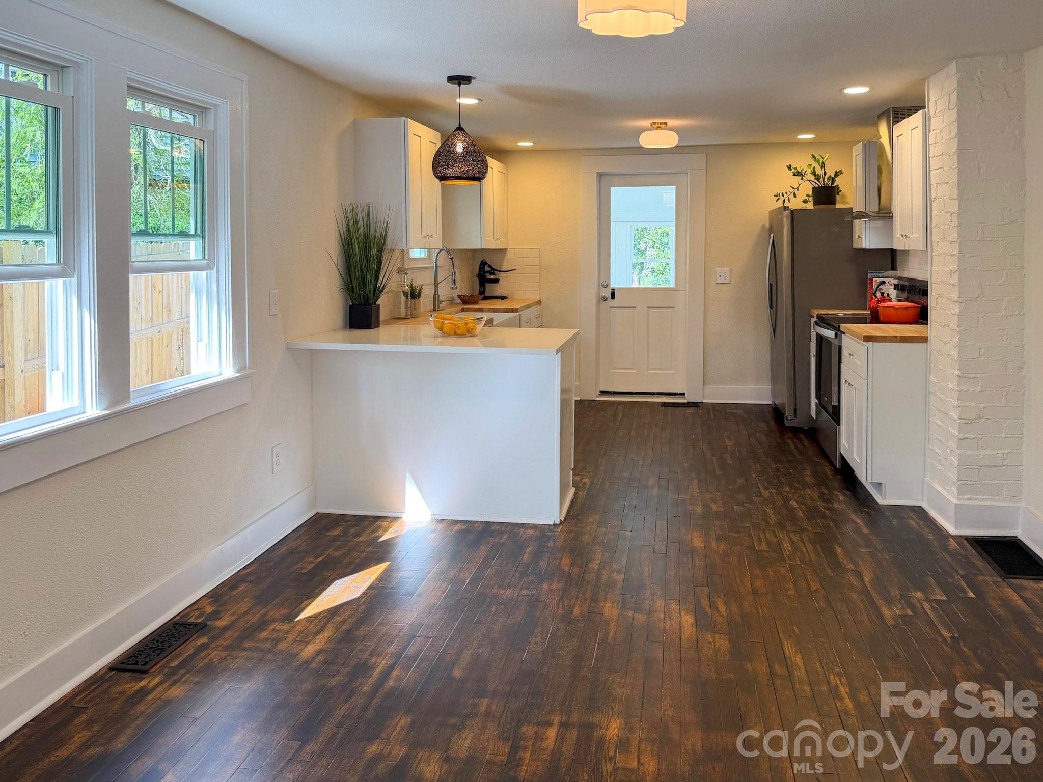50 Hidden Hill Road Property Photo 12