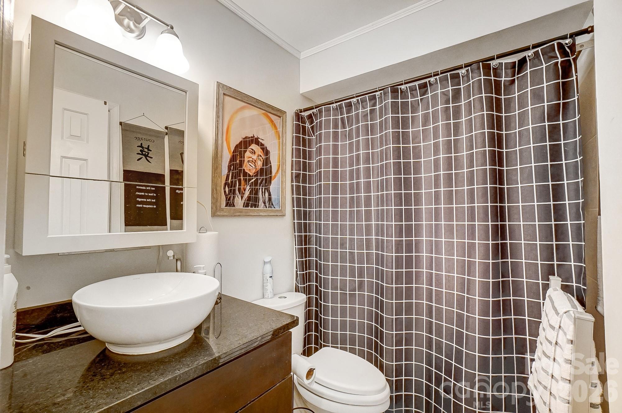 529 N Graham Street 2i Property Photo 3