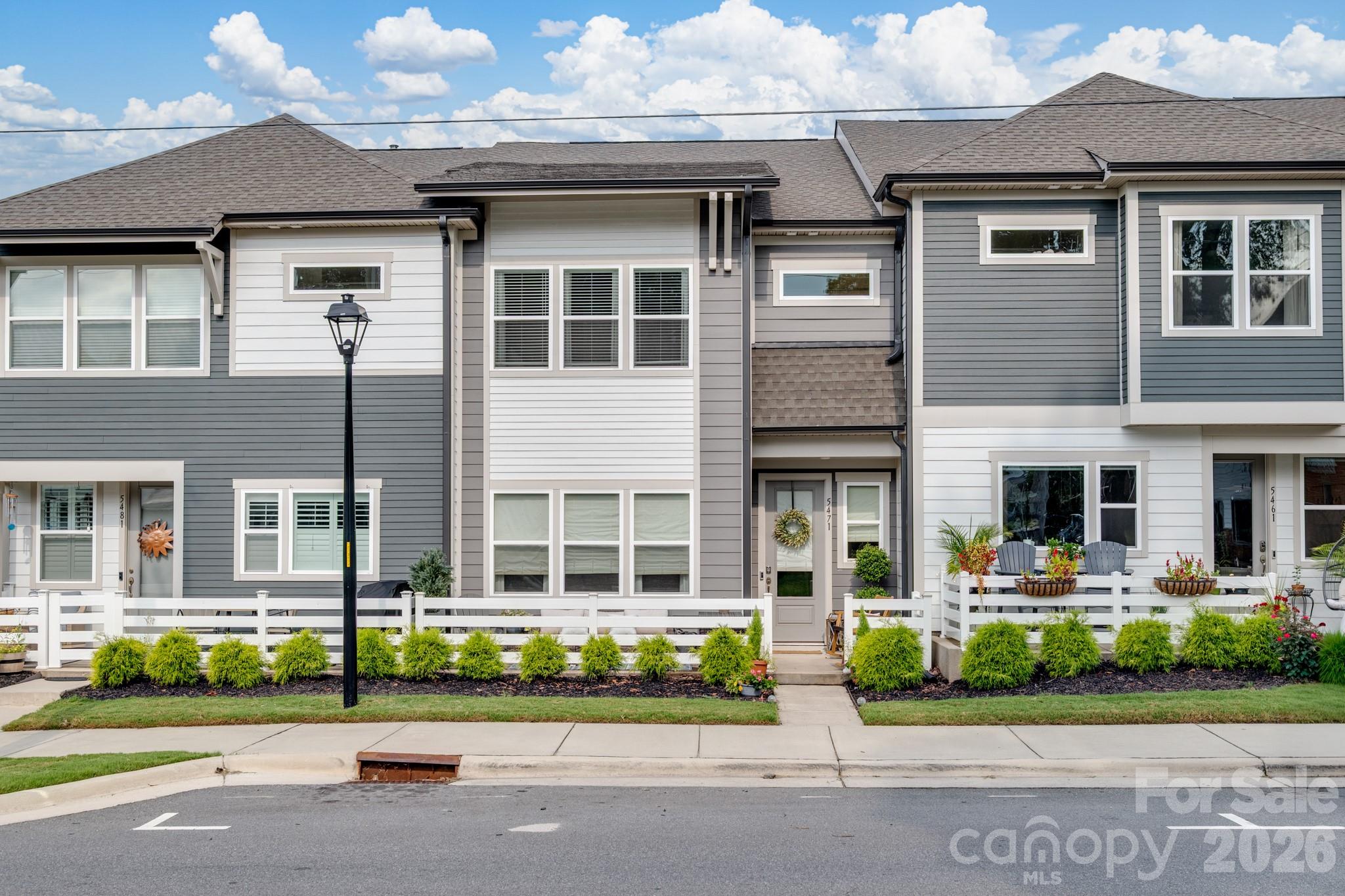 5471 Comiskey Alley Property Photo 1