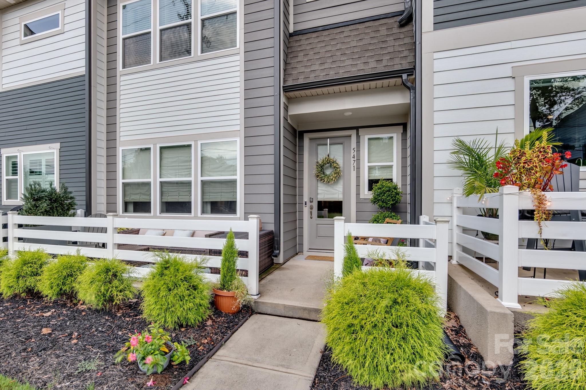 5471 Comiskey Alley Property Photo 3