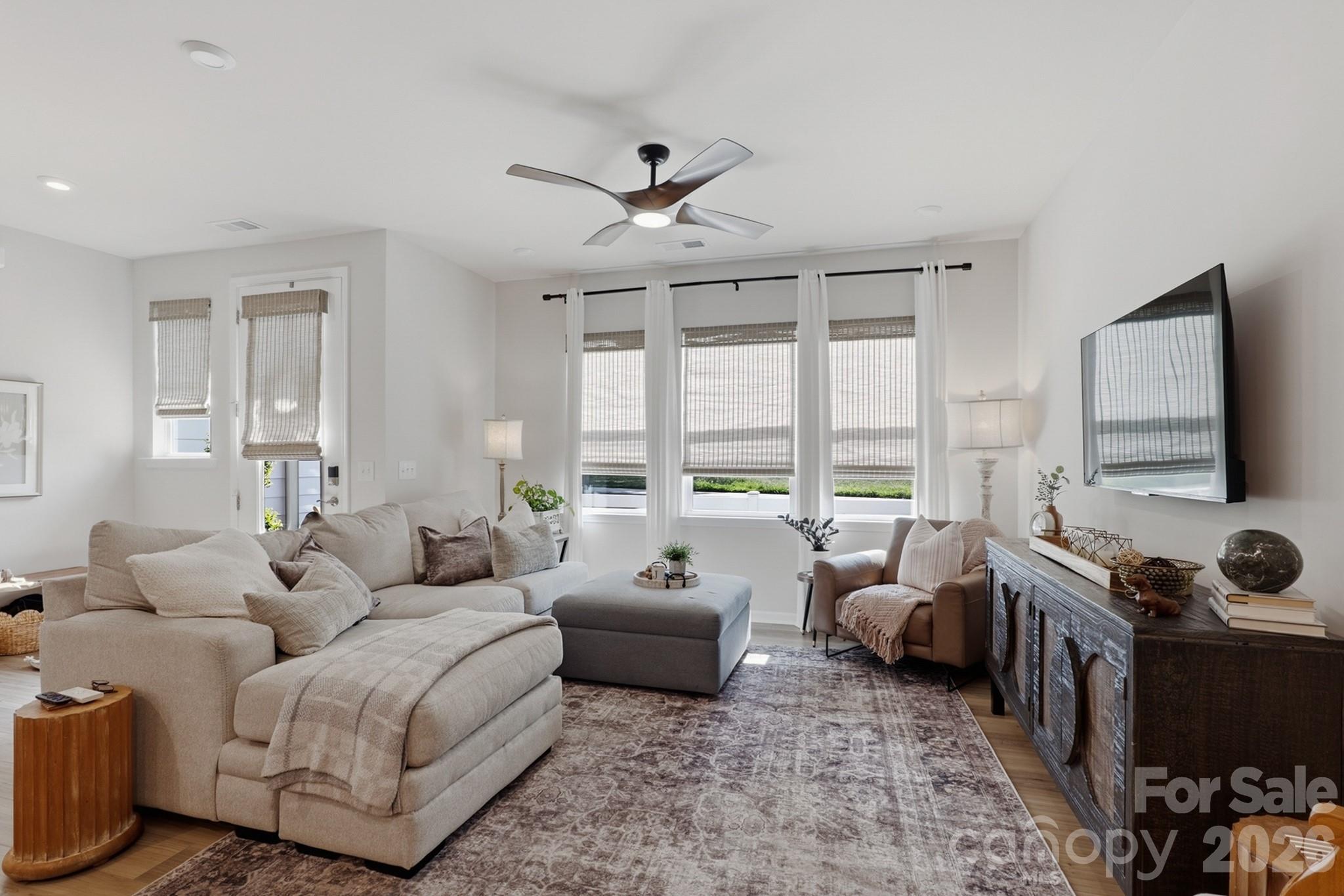 5471 Comiskey Alley Property Photo 10