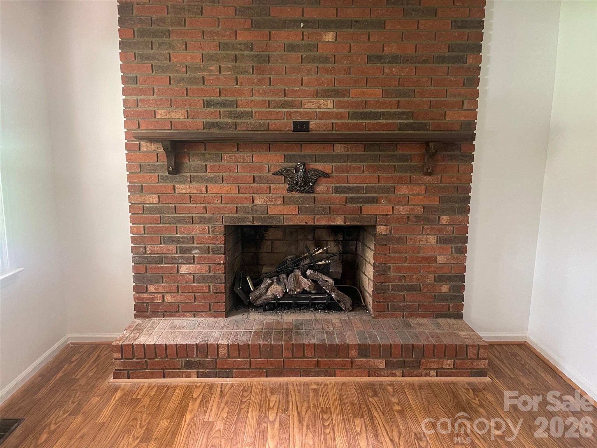 187 River Hills Drive Property Photo 4