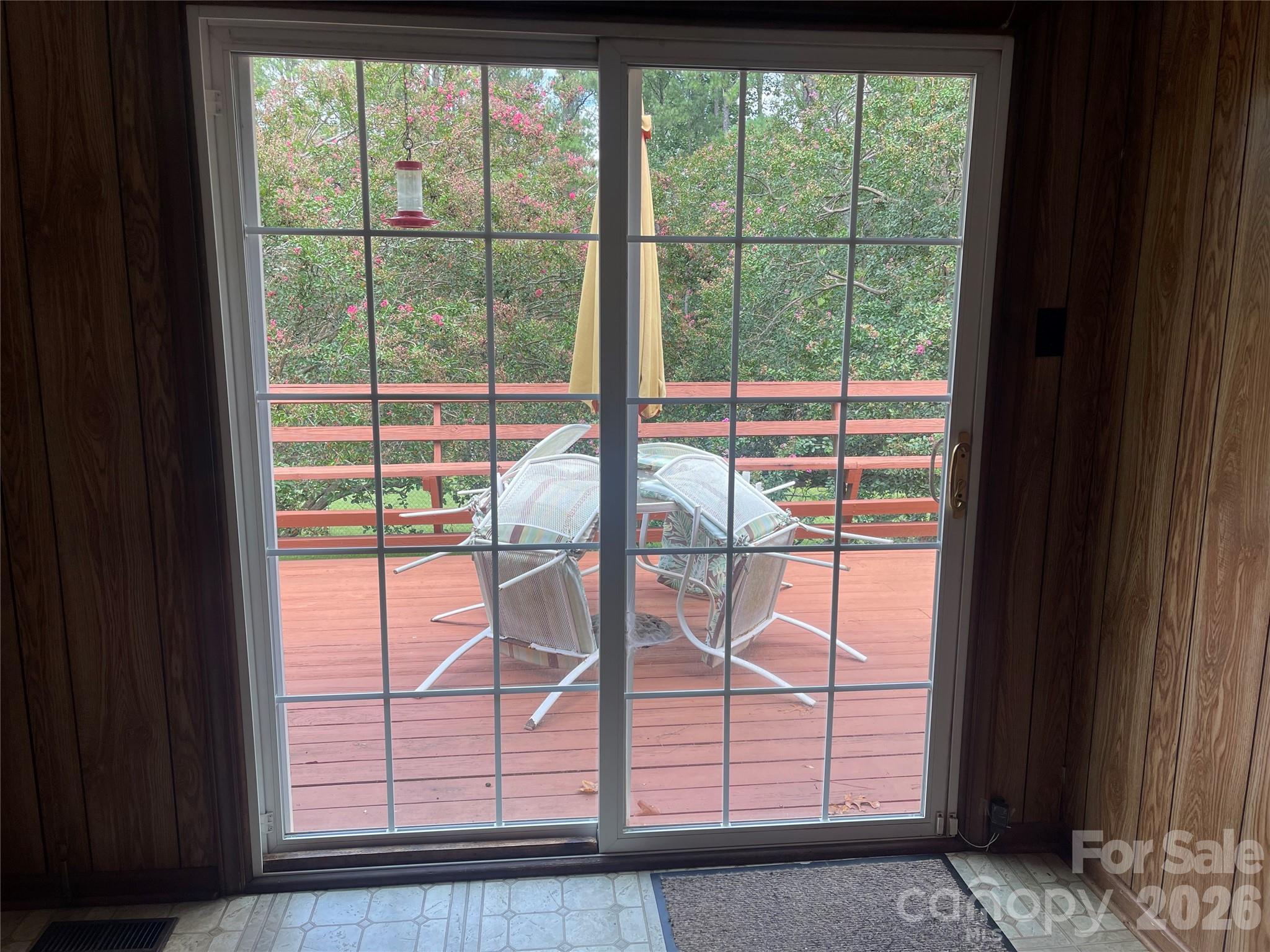 187 River Hills Drive Property Photo 10