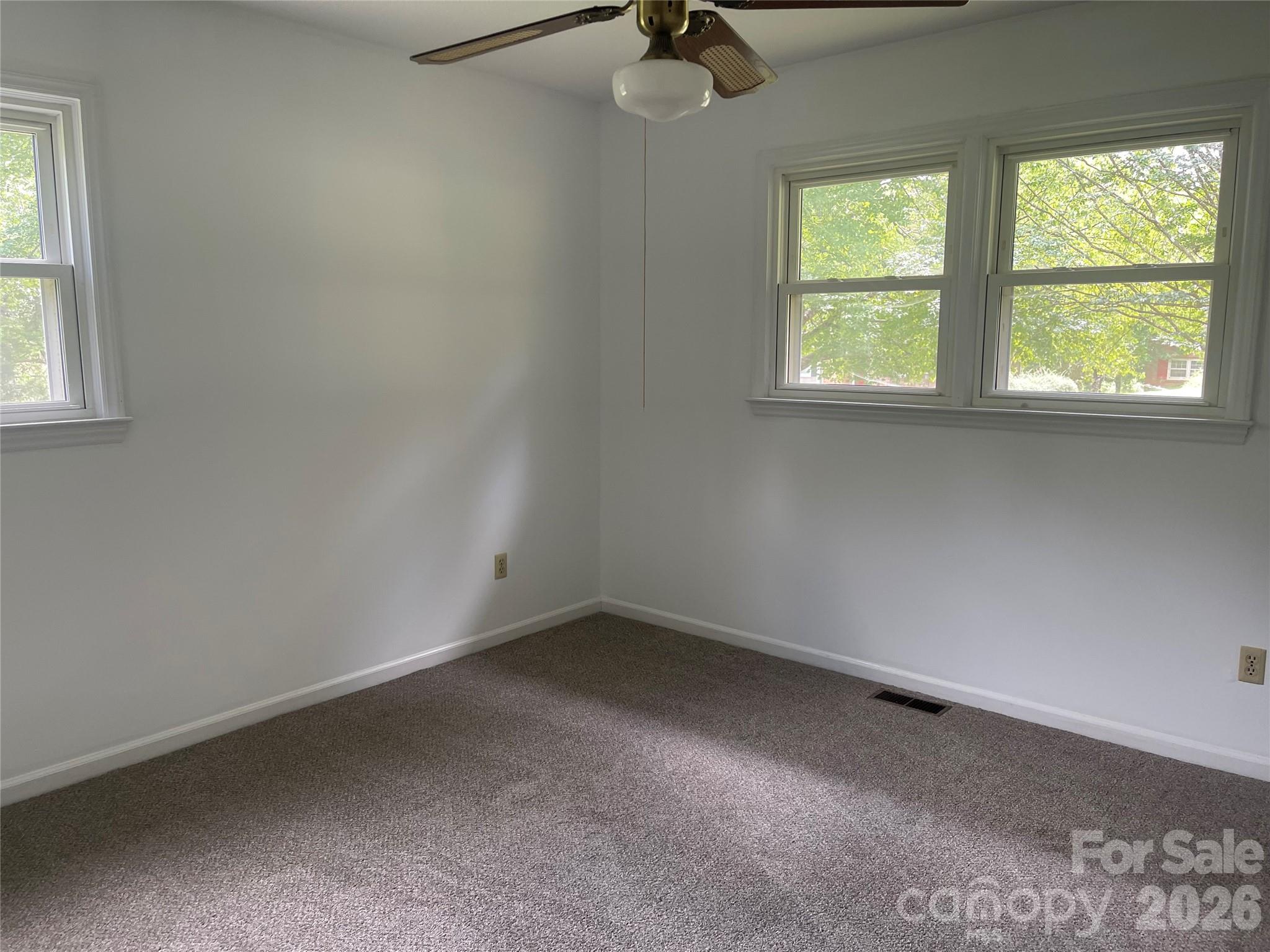 187 River Hills Drive Property Photo 14