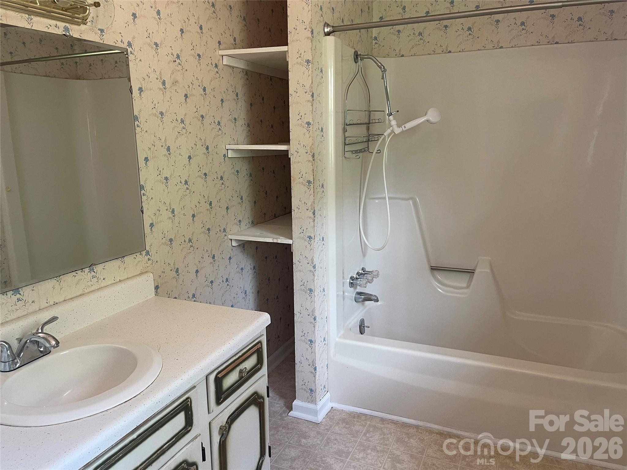 187 River Hills Drive Property Photo 16