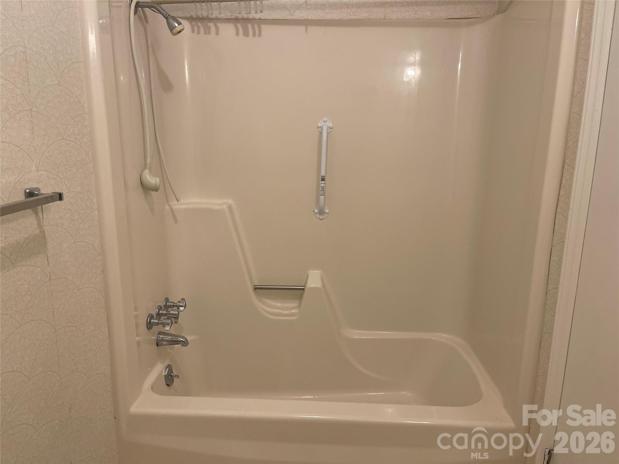 187 River Hills Drive Property Photo 17