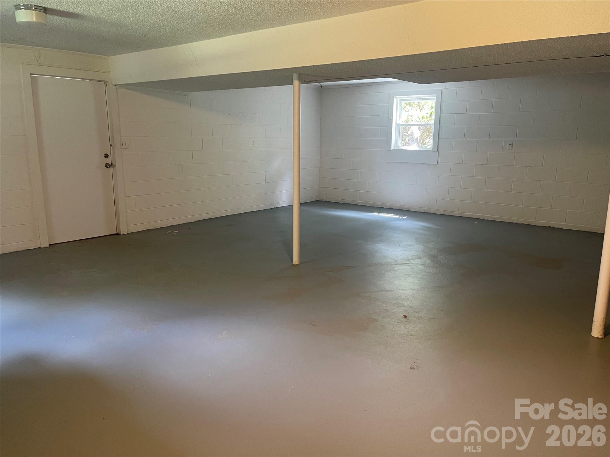 187 River Hills Drive Property Photo 19