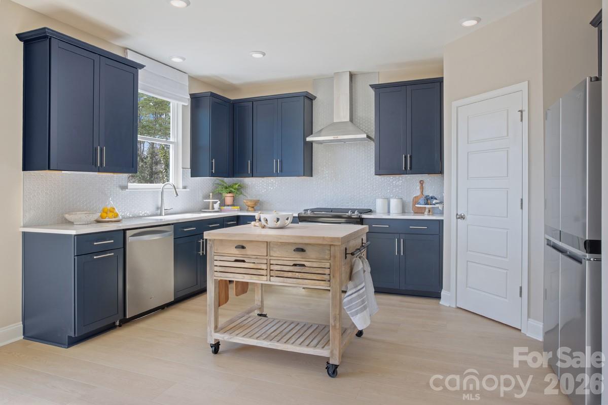 12621 Forager Place Property Photo 4