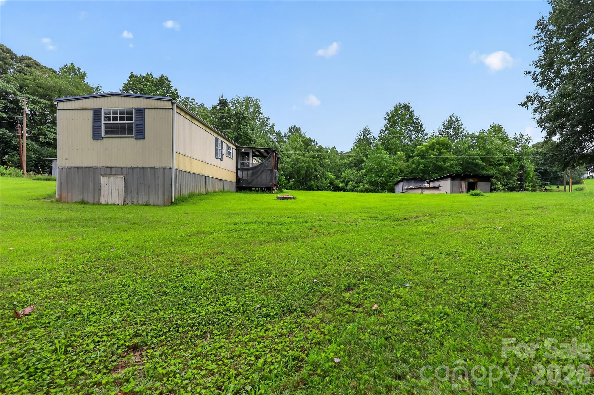 5146 Gross Road Property Photo 4