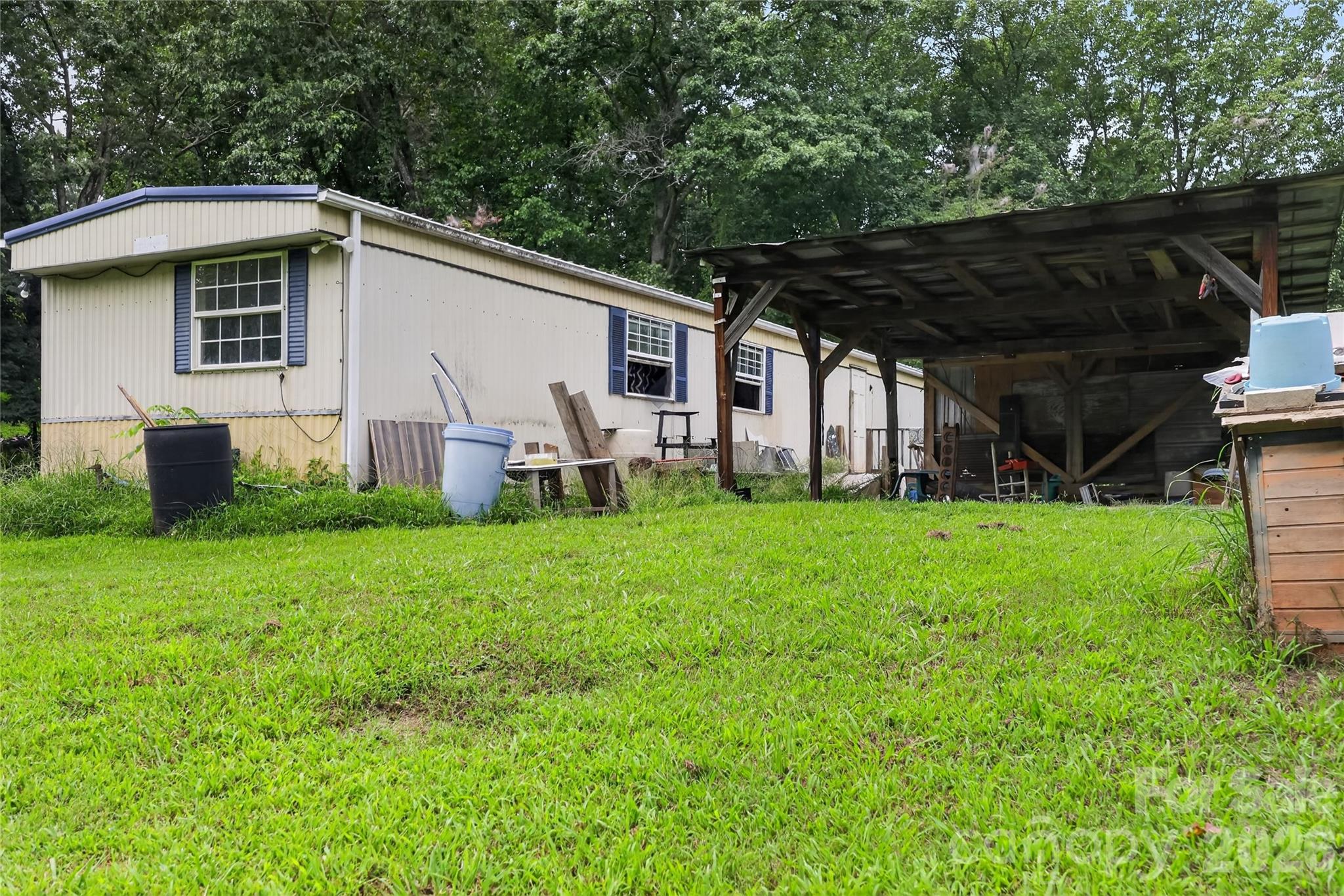 5146 Gross Road Property Photo 5