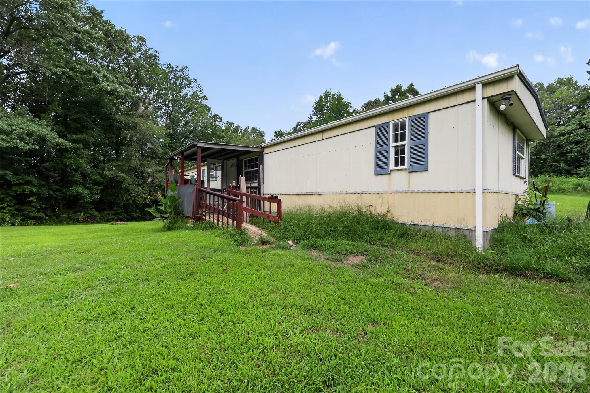 5146 Gross Road Property Photo 6