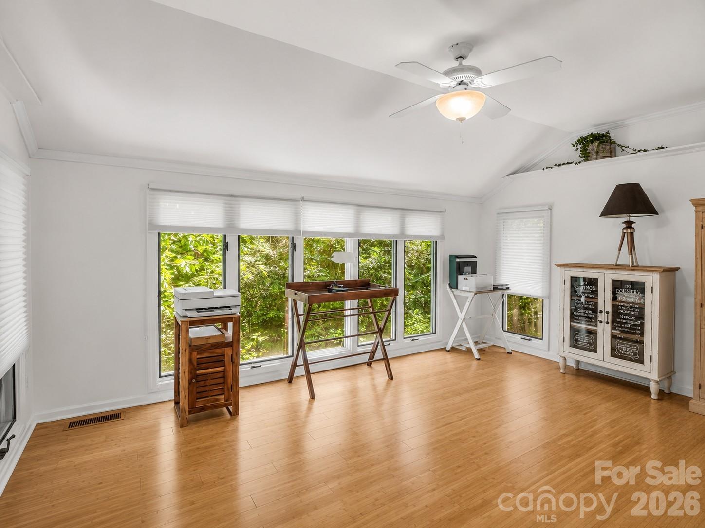 335 Melrose Avenue 111 Property Photo 21