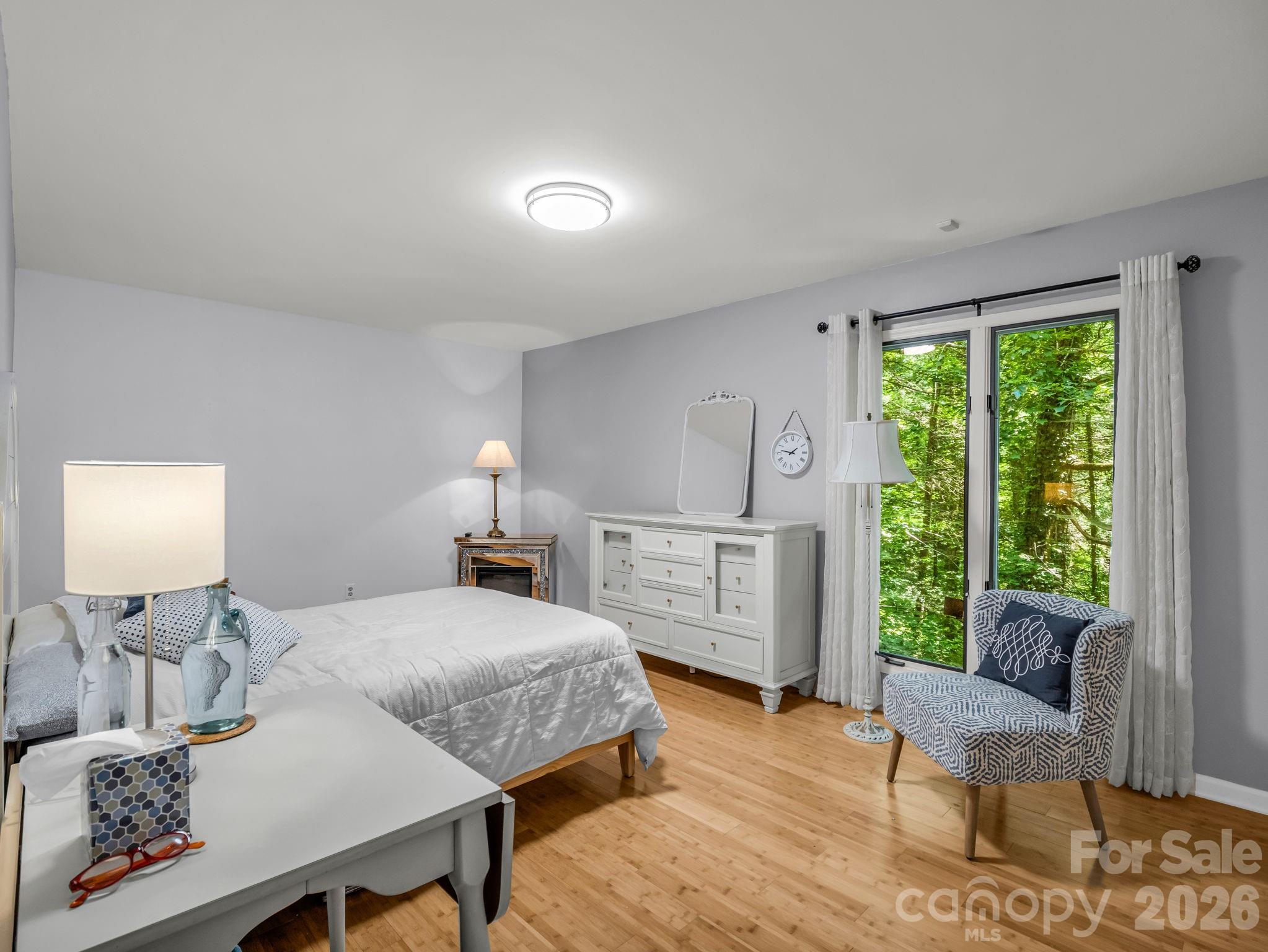 335 Melrose Avenue 111 Property Photo 25