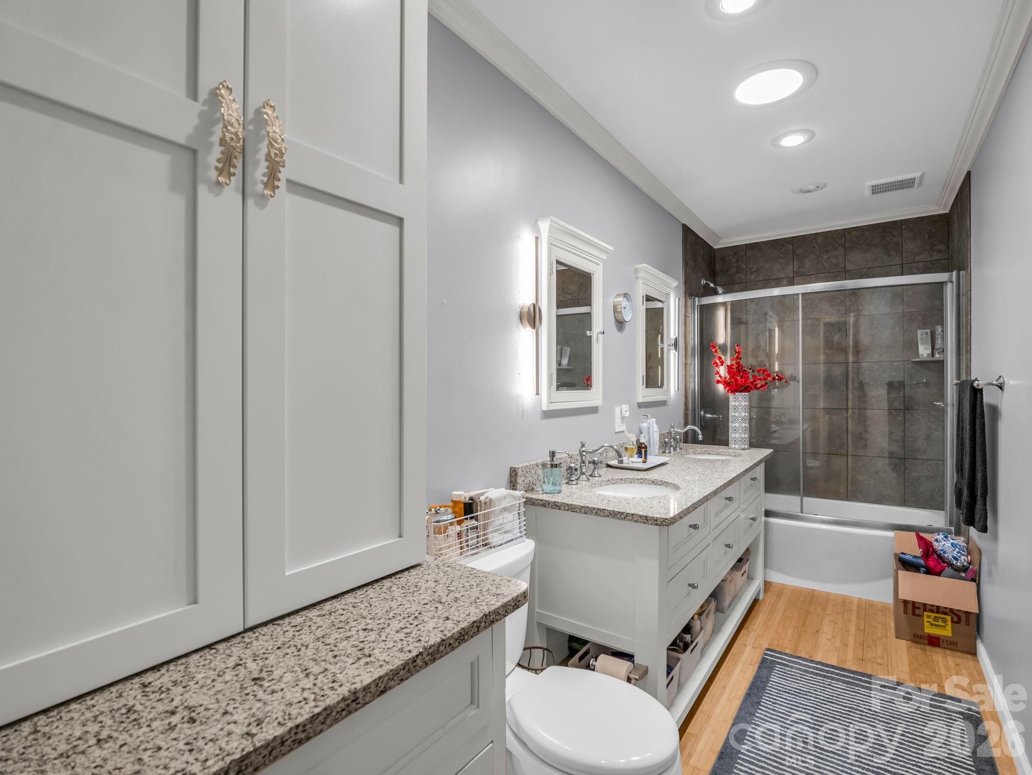 335 Melrose Avenue 111 Property Photo 27