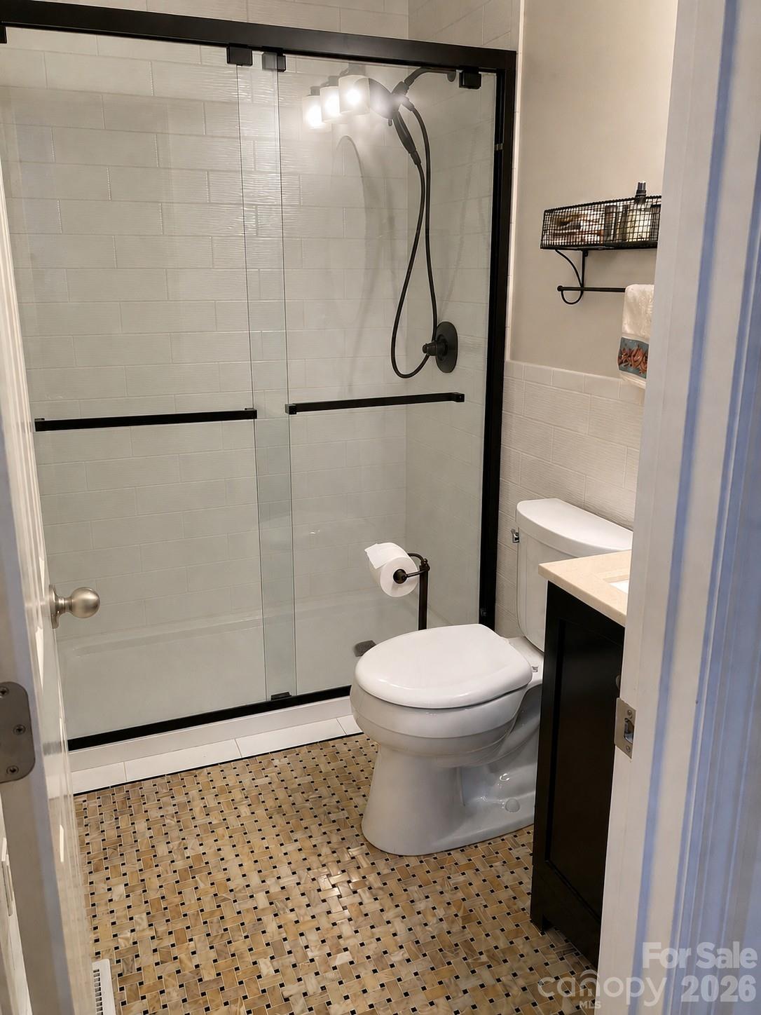 335 Melrose Avenue 111 Property Photo 32