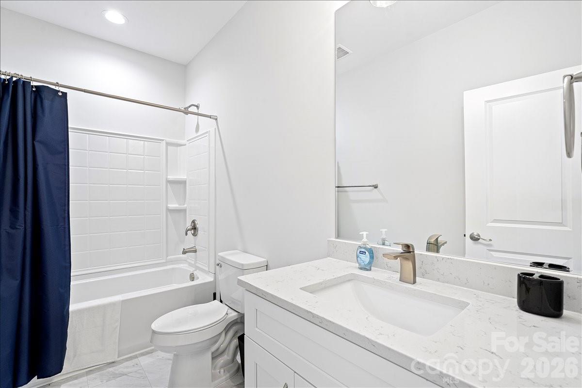2041 S Pine Drive Property Photo 15