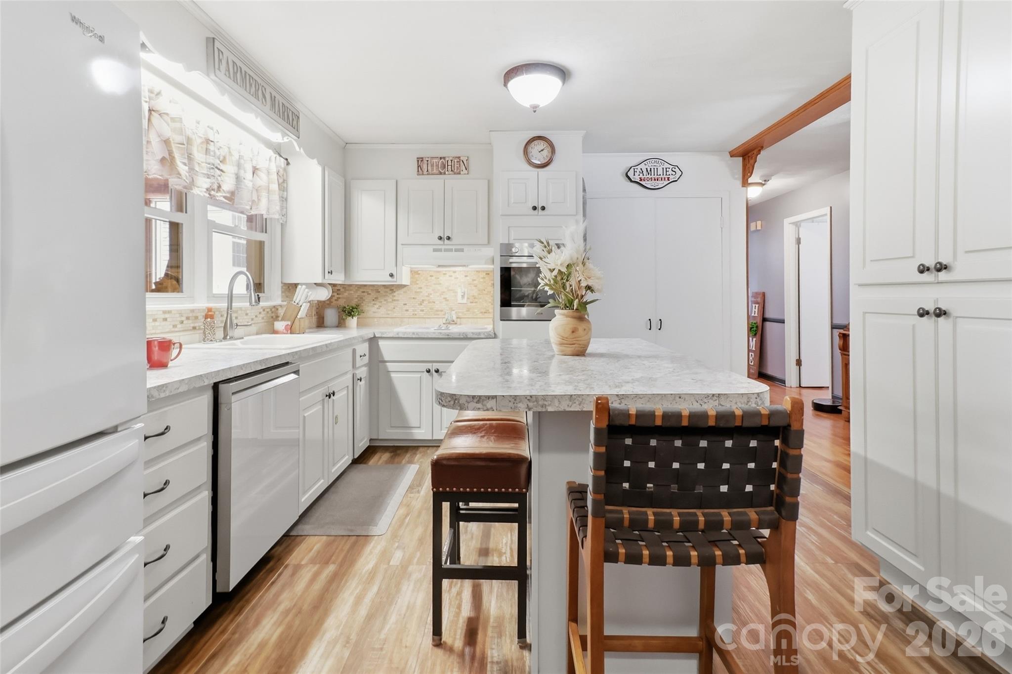 724 Hillcrest Drive Property Photo 13
