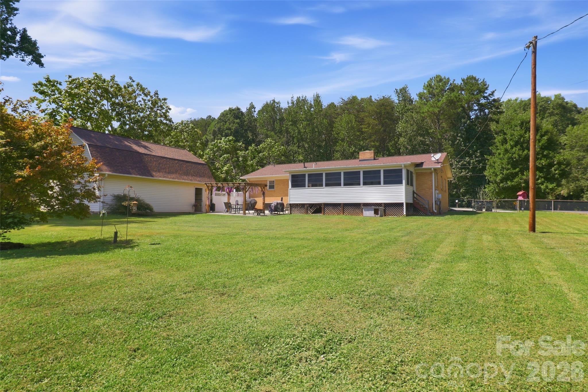 724 Hillcrest Drive Property Photo 29