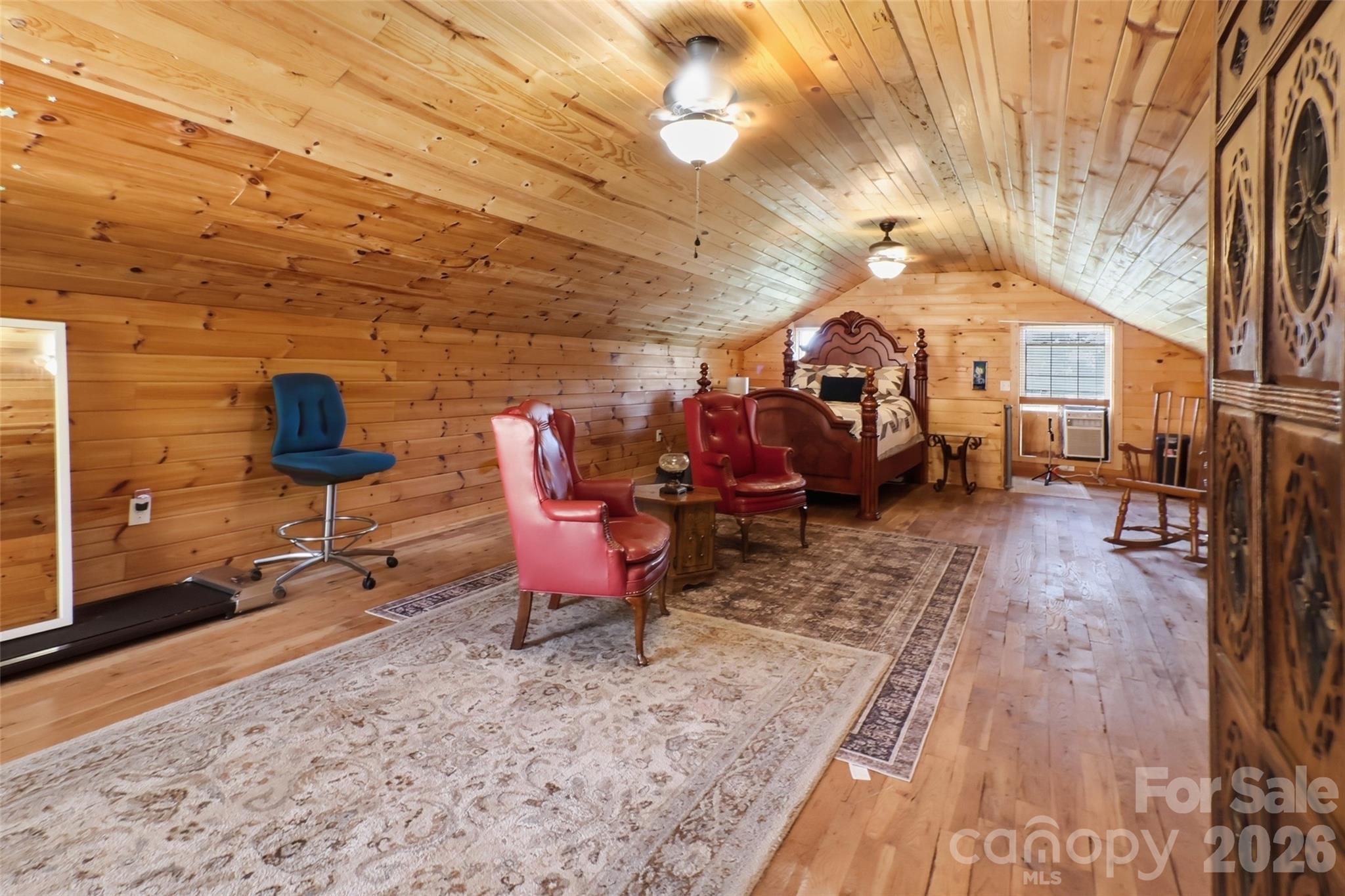 724 Hillcrest Drive Property Photo 33