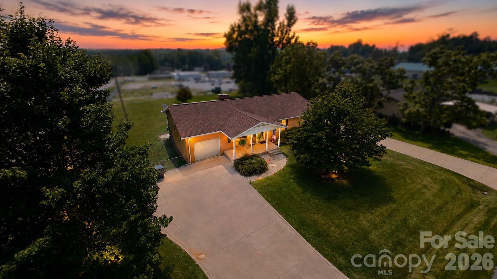 724 Hillcrest Drive Property Photo 35