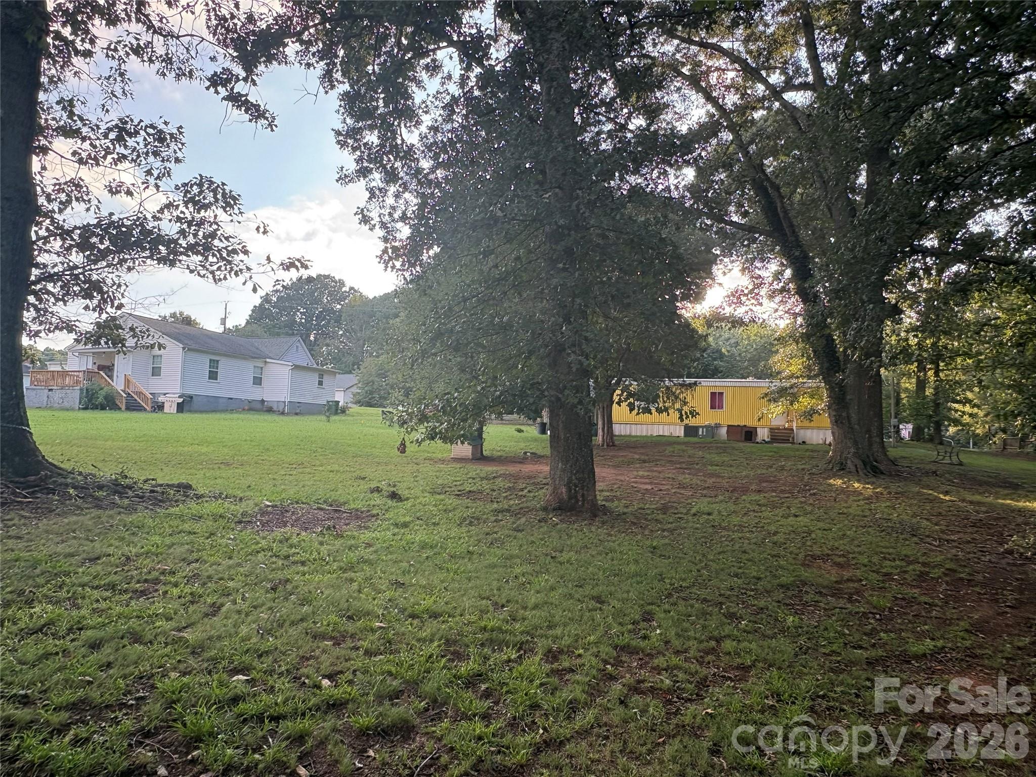875 Hilldale Drive Property Photo 7