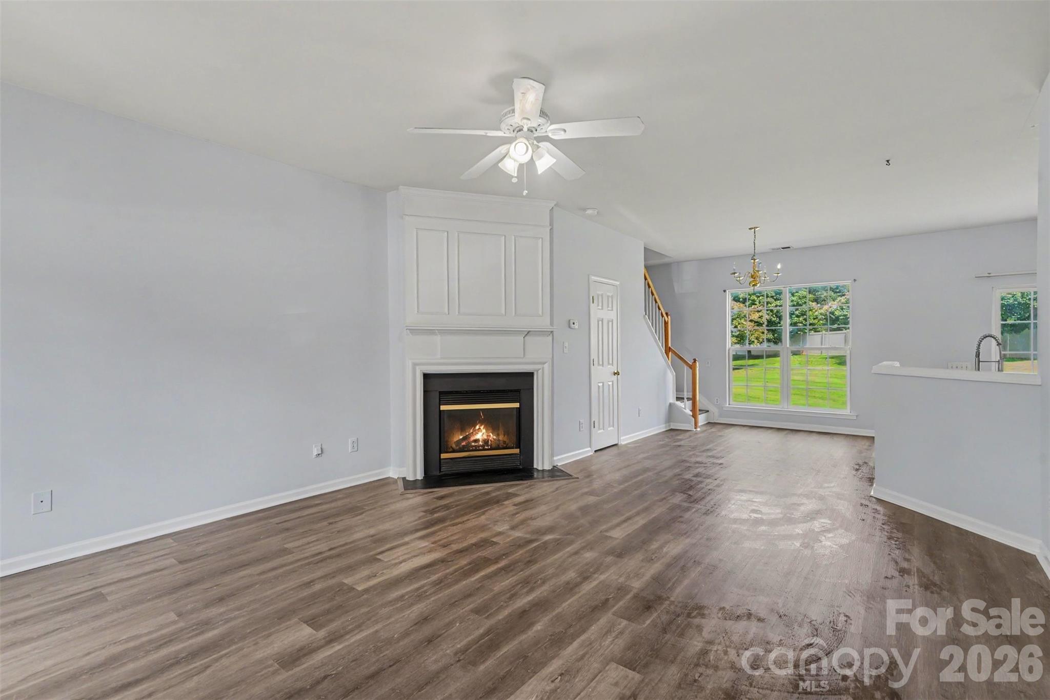 2410 Normancrest Court Property Photo 3